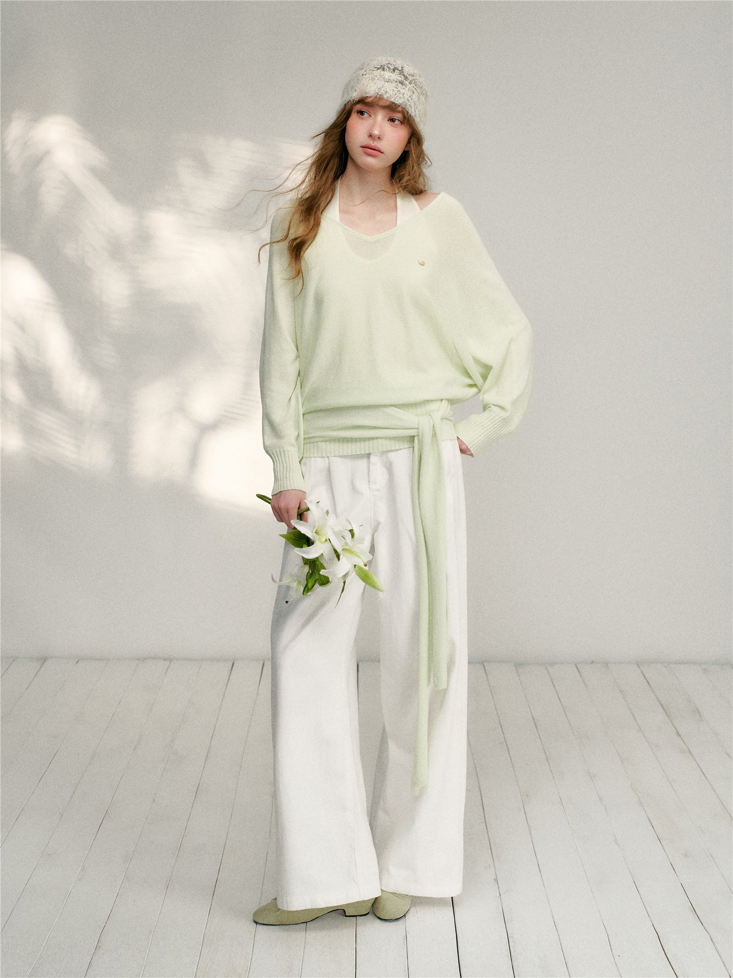 16DEWS 16D26132 V-neck strap waist cinching knitted sweater + vest two-piece set