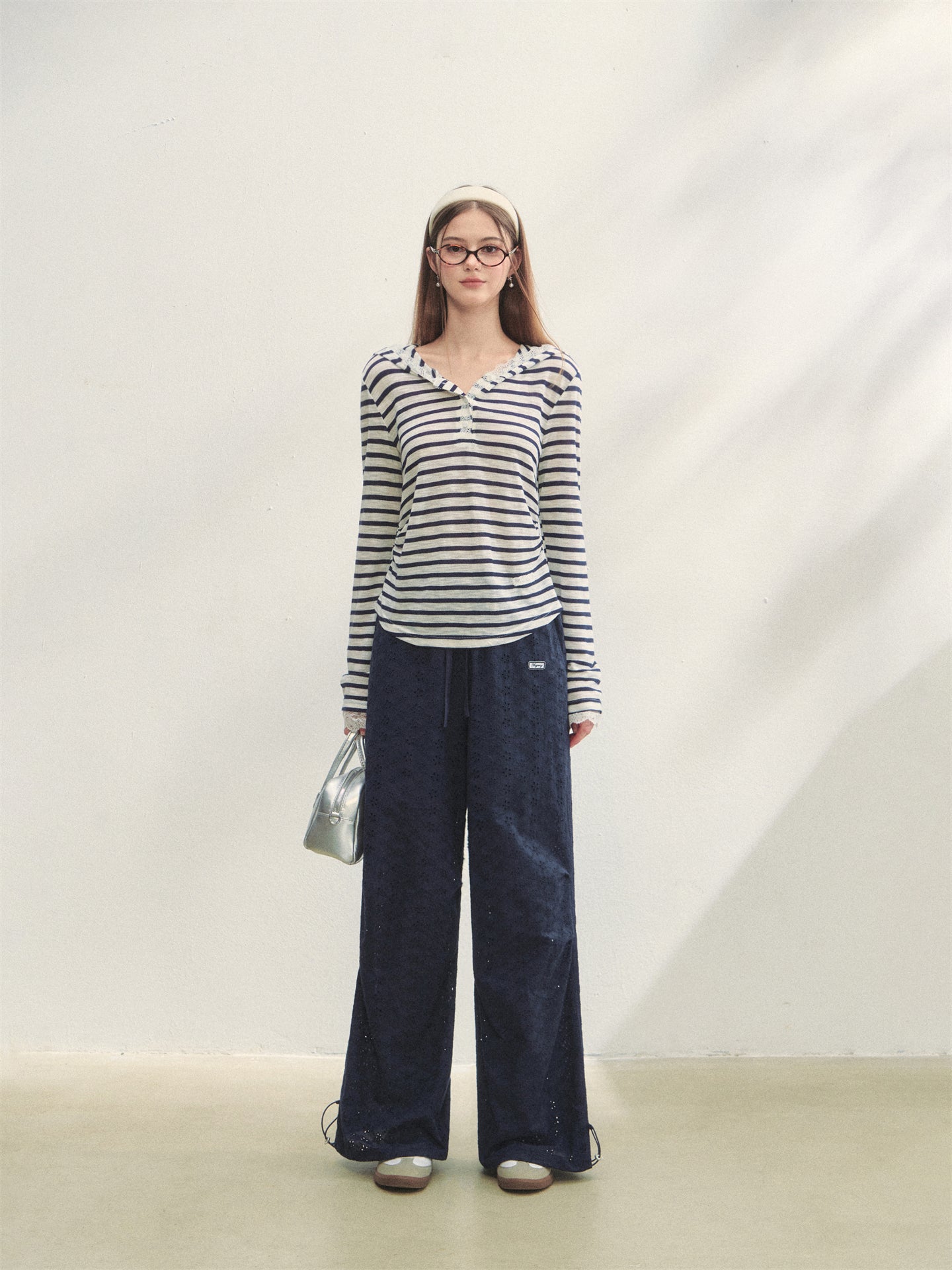 AsGony ASG25299 Striped lace slim fit long sleeved top