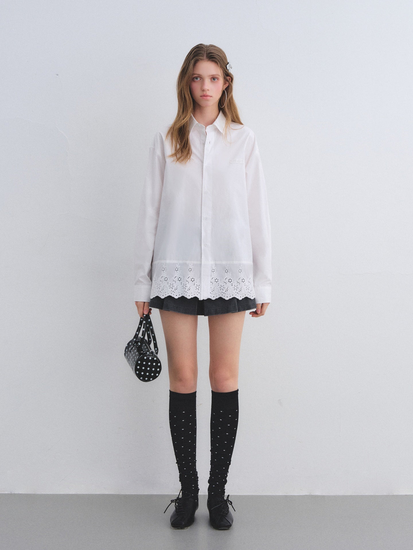 AsGony ASG25654 Hollow embroidery patchwork shirt