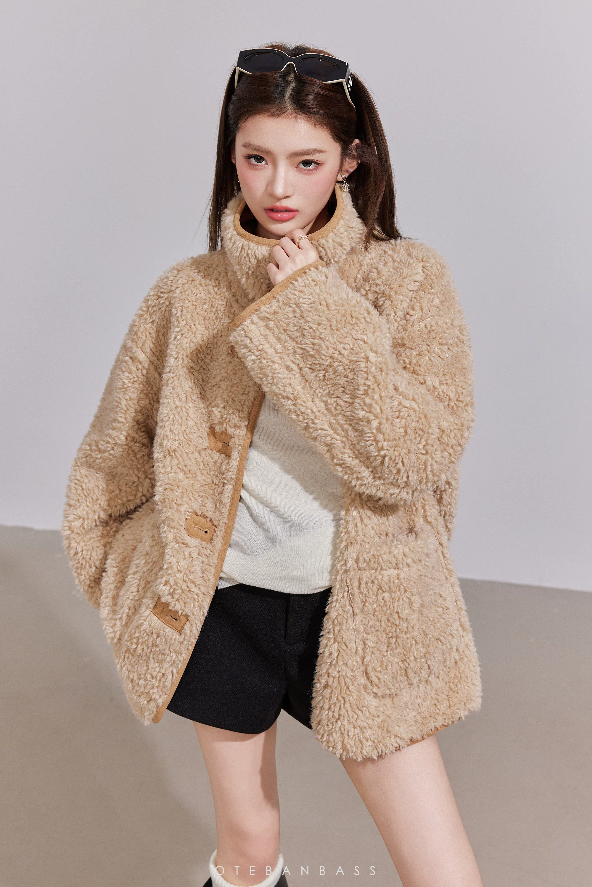 OTEBANBASS Reversible Light Brown Coat