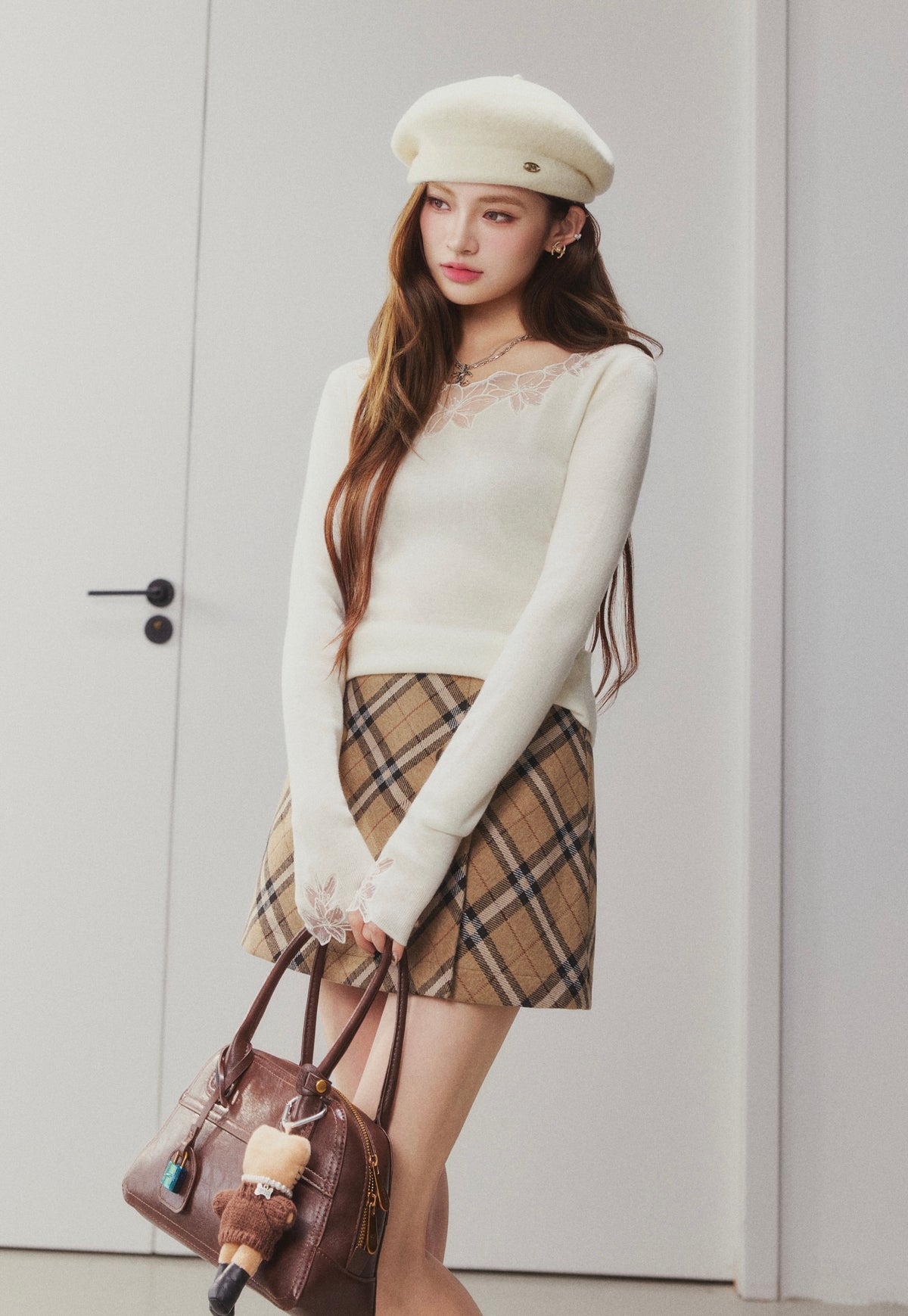 OTEBANBASS Ote260907 Cutout Floral Mesh Knit Top