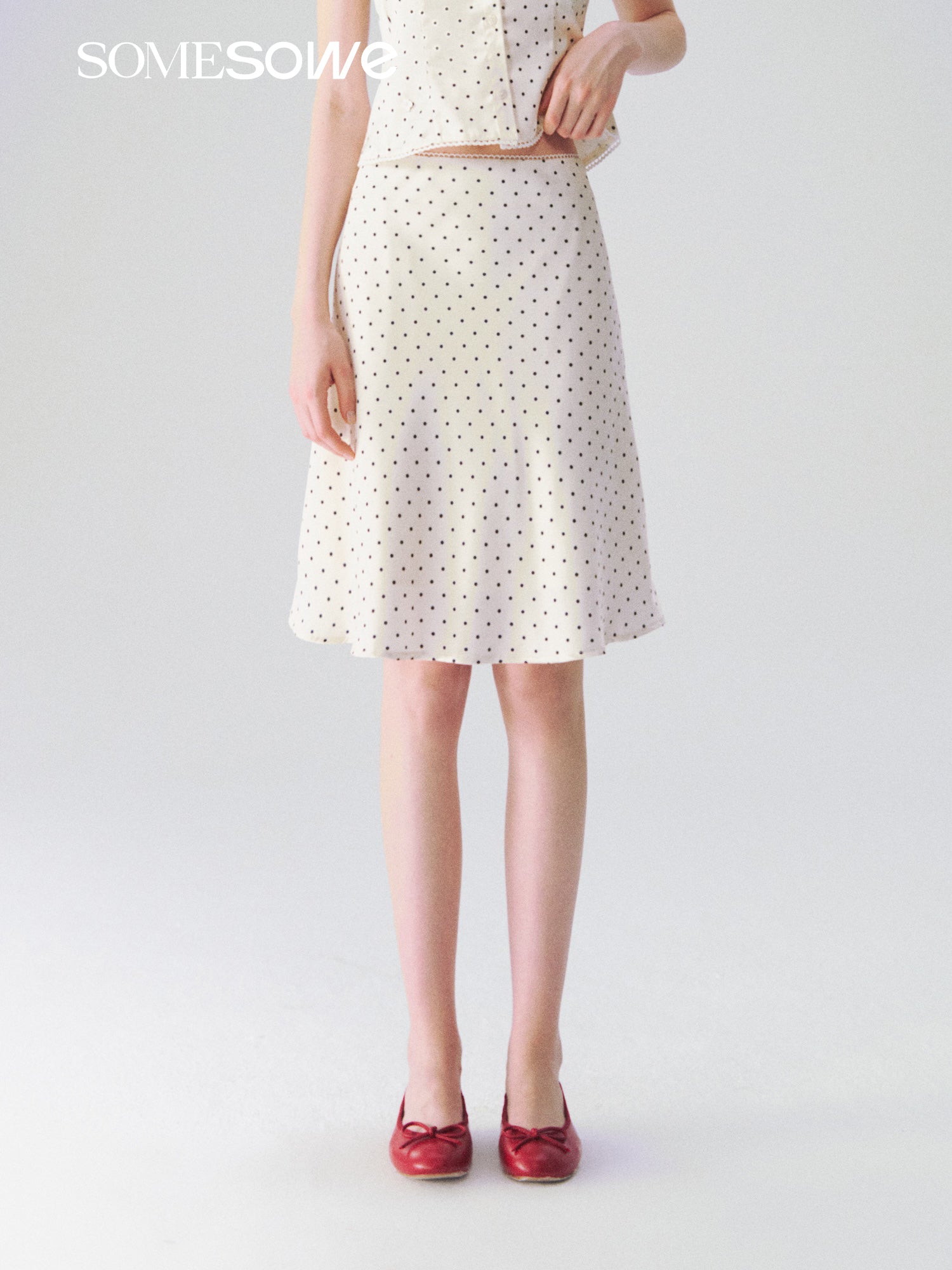 SOMESOWE S2609095&S2609096 Polka dot navy collar top + skirt set