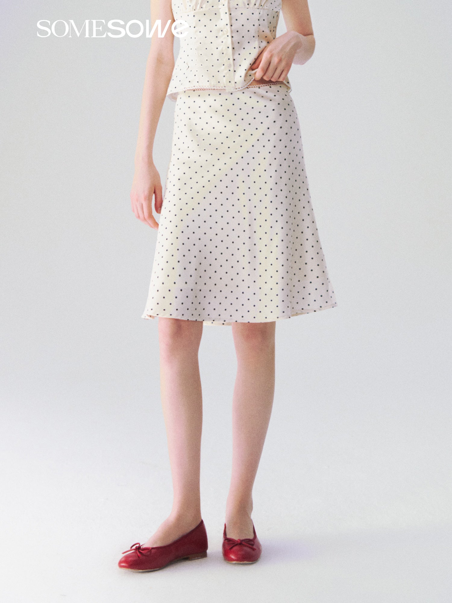 SOMESOWE S2609095&S2609096 Polka dot navy collar top + skirt set