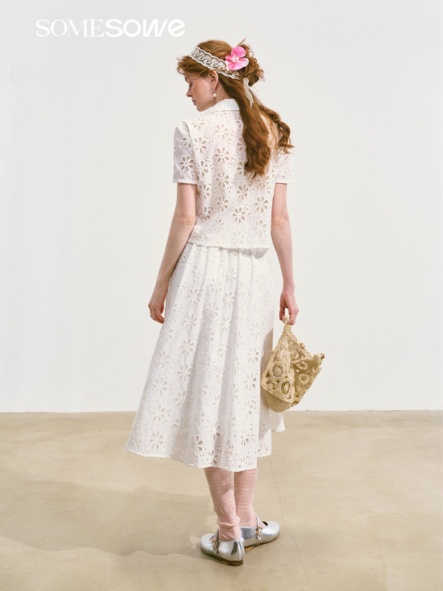 SOMESOWE S2508084&S2508085 Hollow flower lace up short sleeved top + skirt set