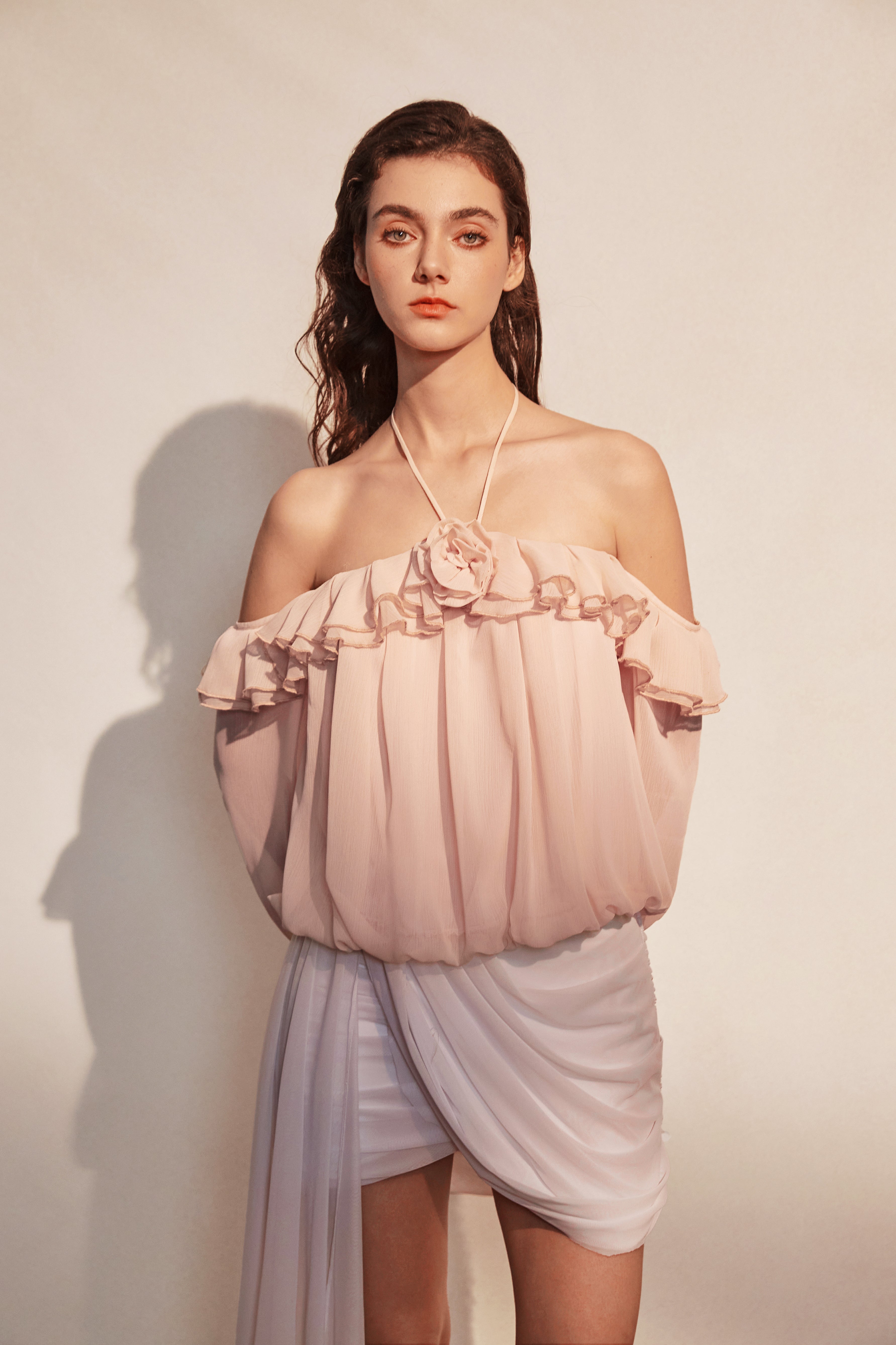 Kingwen Pink neck hanging shirt + Pleated ribbon skirt set (seperate)