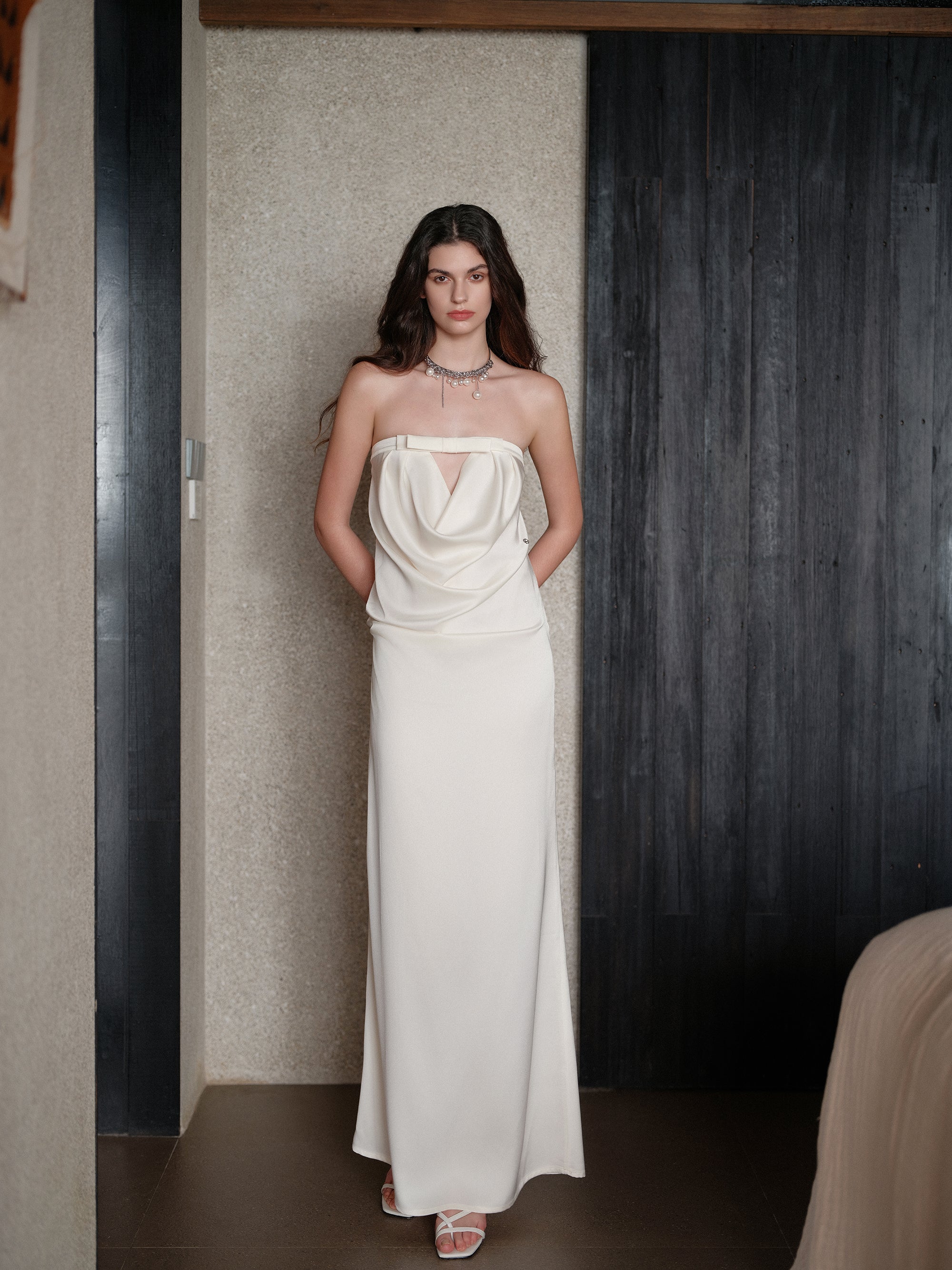 SHEERLUCK SLLYQ25132 Strapless and backless dress(2color)
