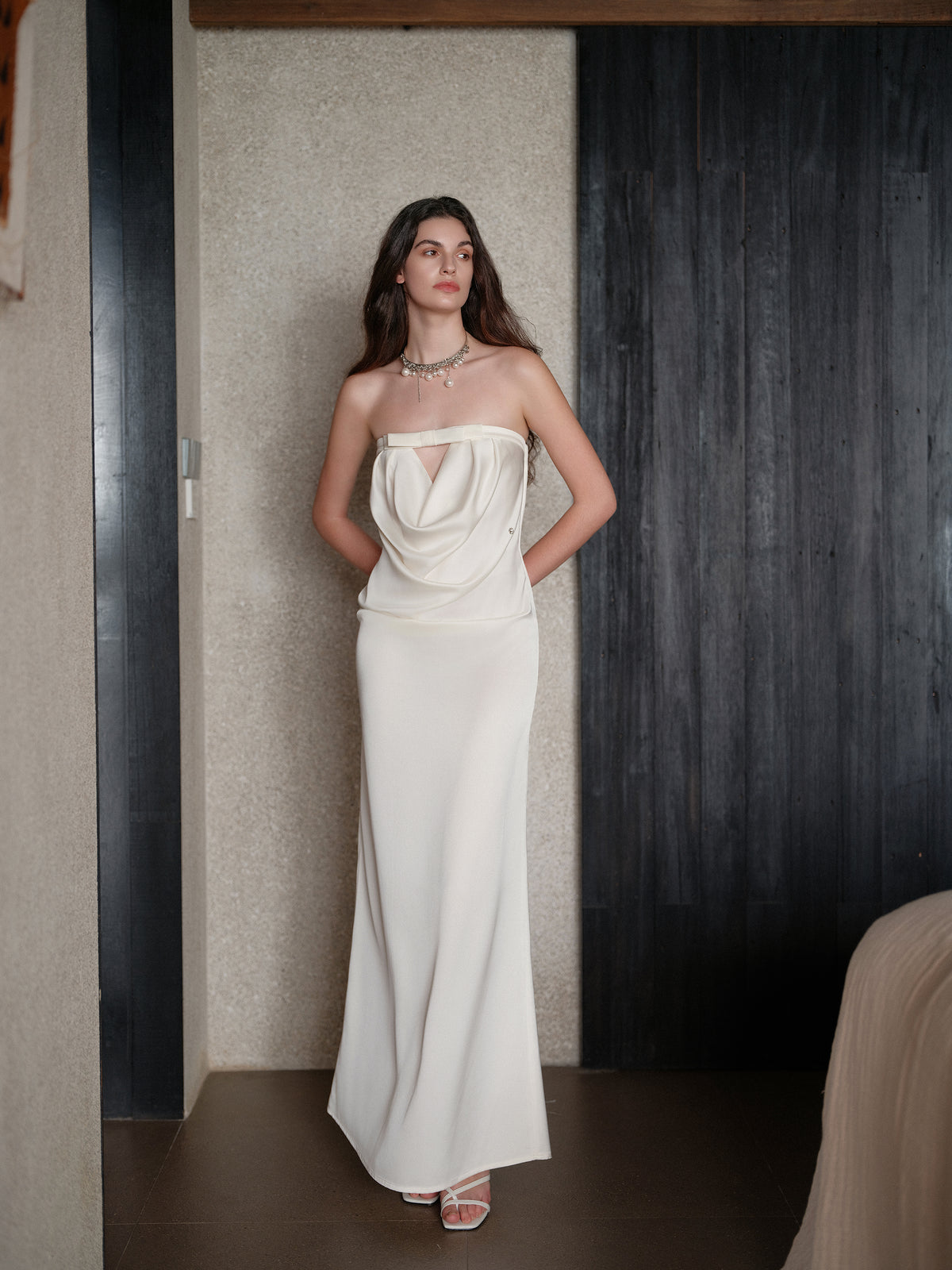 SHEERLUCK SLLYQ25132 Strapless and backless dress(2color)