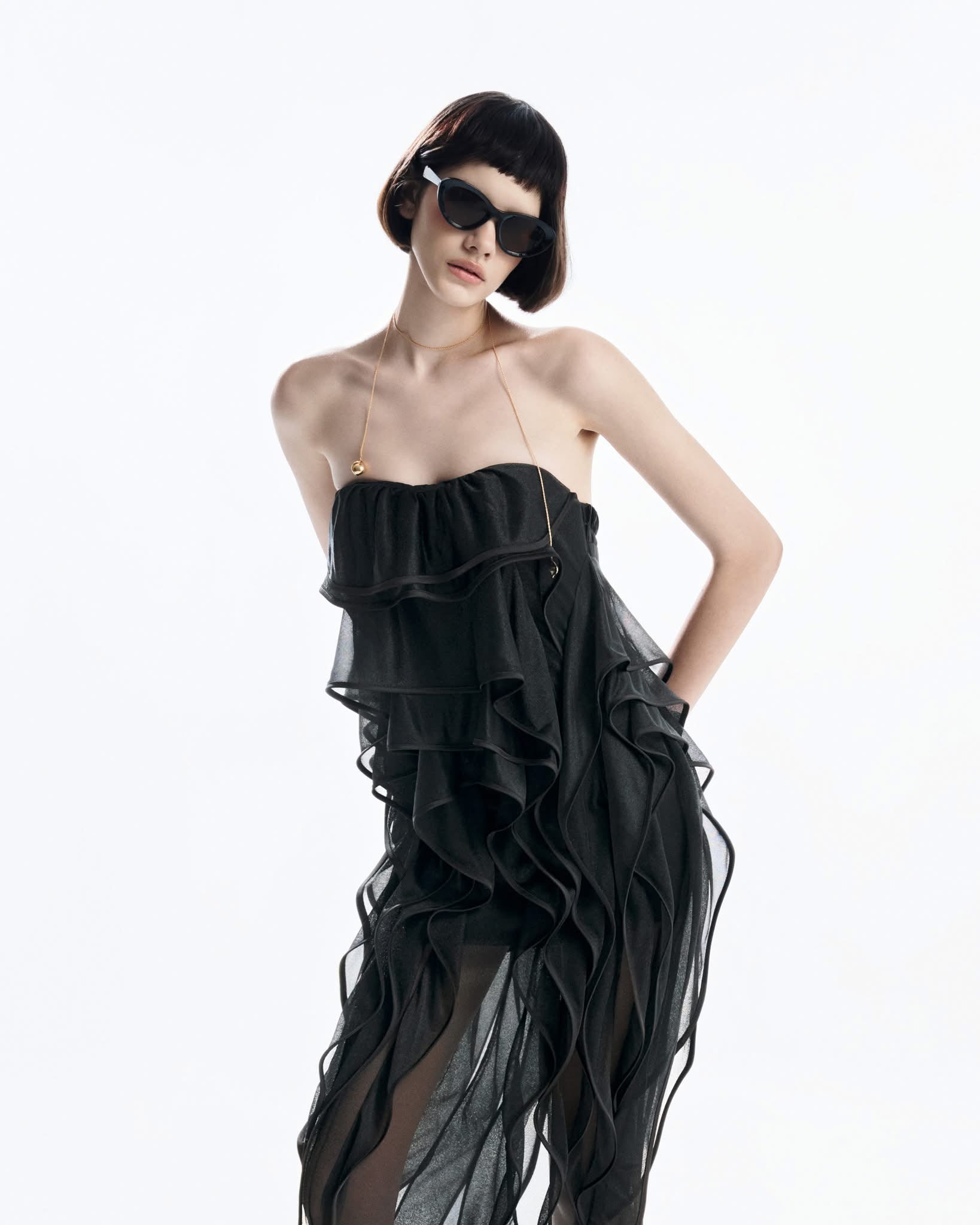 MUST HAVE Midi Strapless Cup Dress