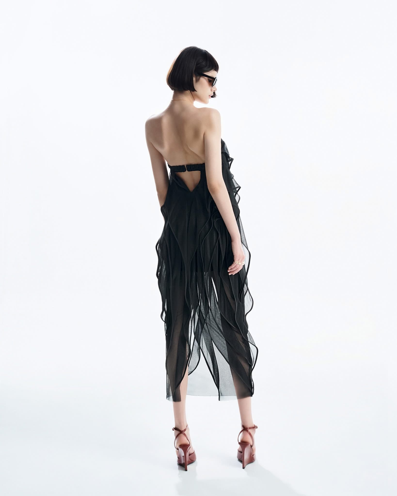 MUST HAVE Midi Strapless Cup Dress
