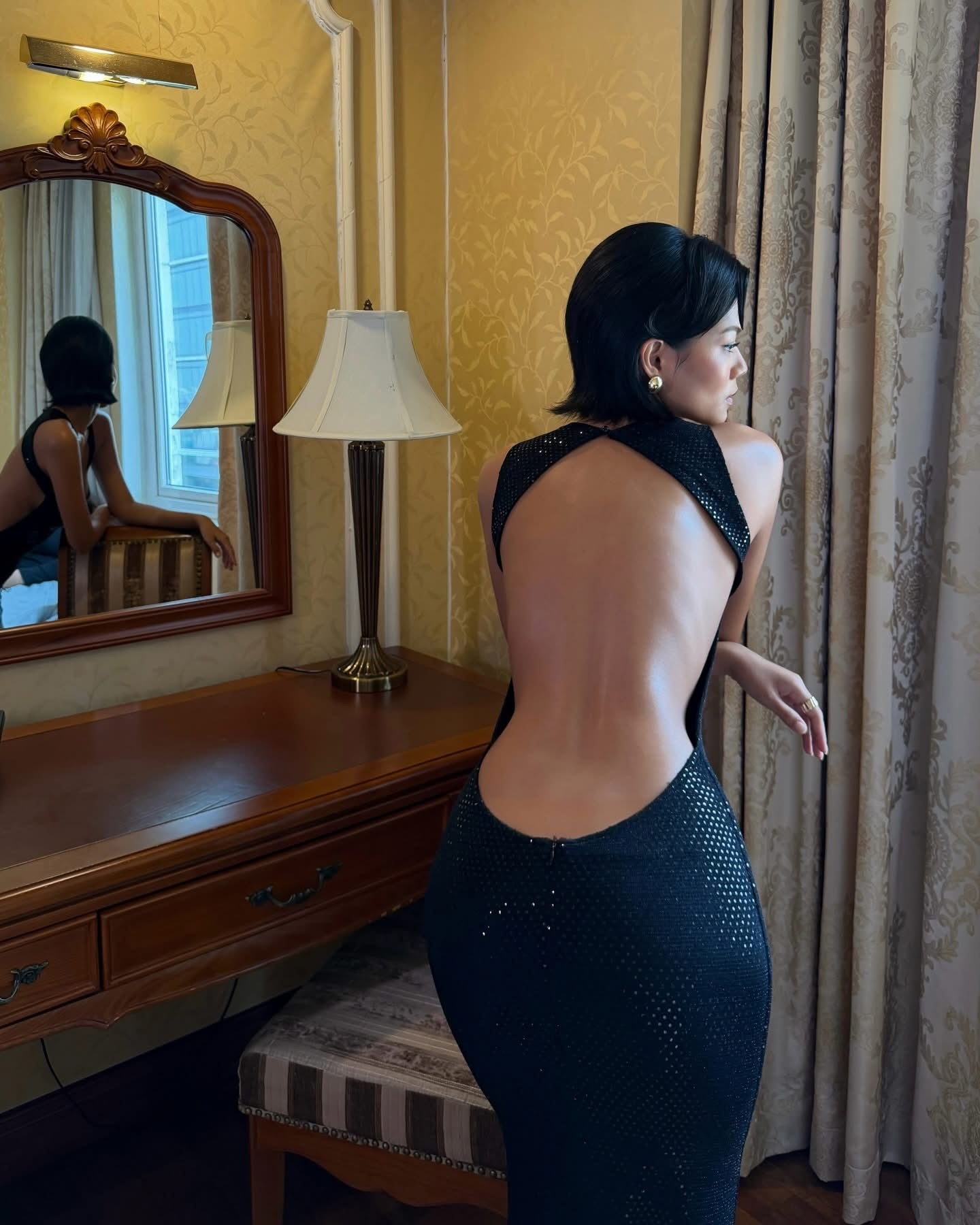 IAMCOCO BACKGLOW DRESS