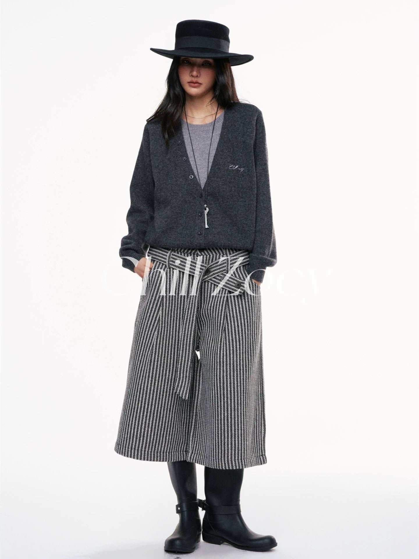 Chill Zoey Striped handwriting captcha pants