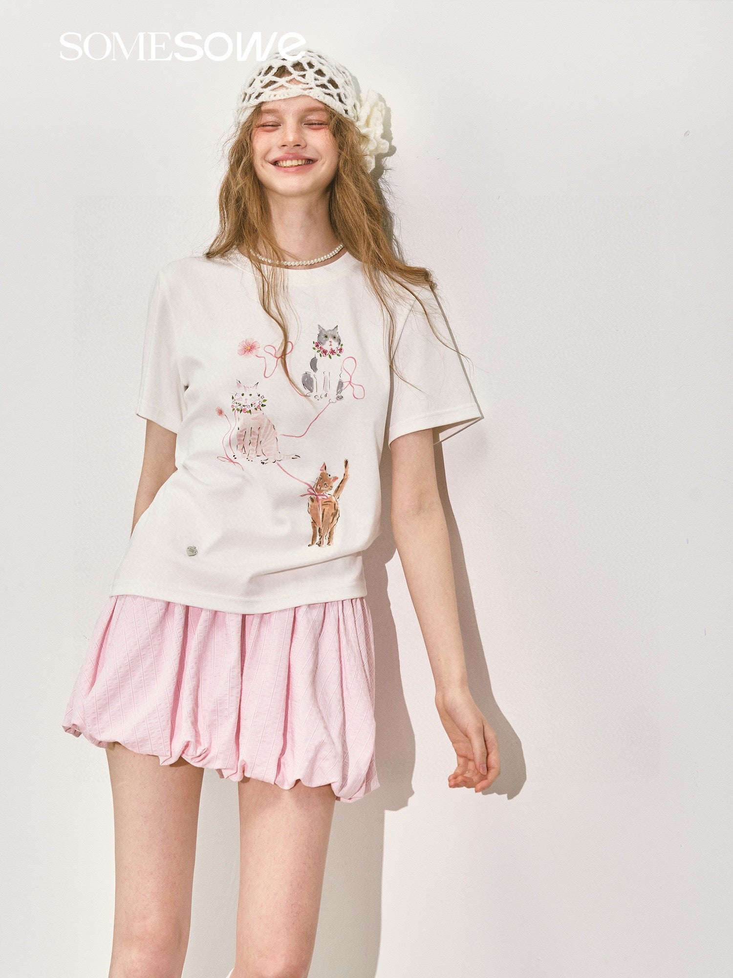 SOMESOWE S2508123 Hand drawn cute cat T-shirt