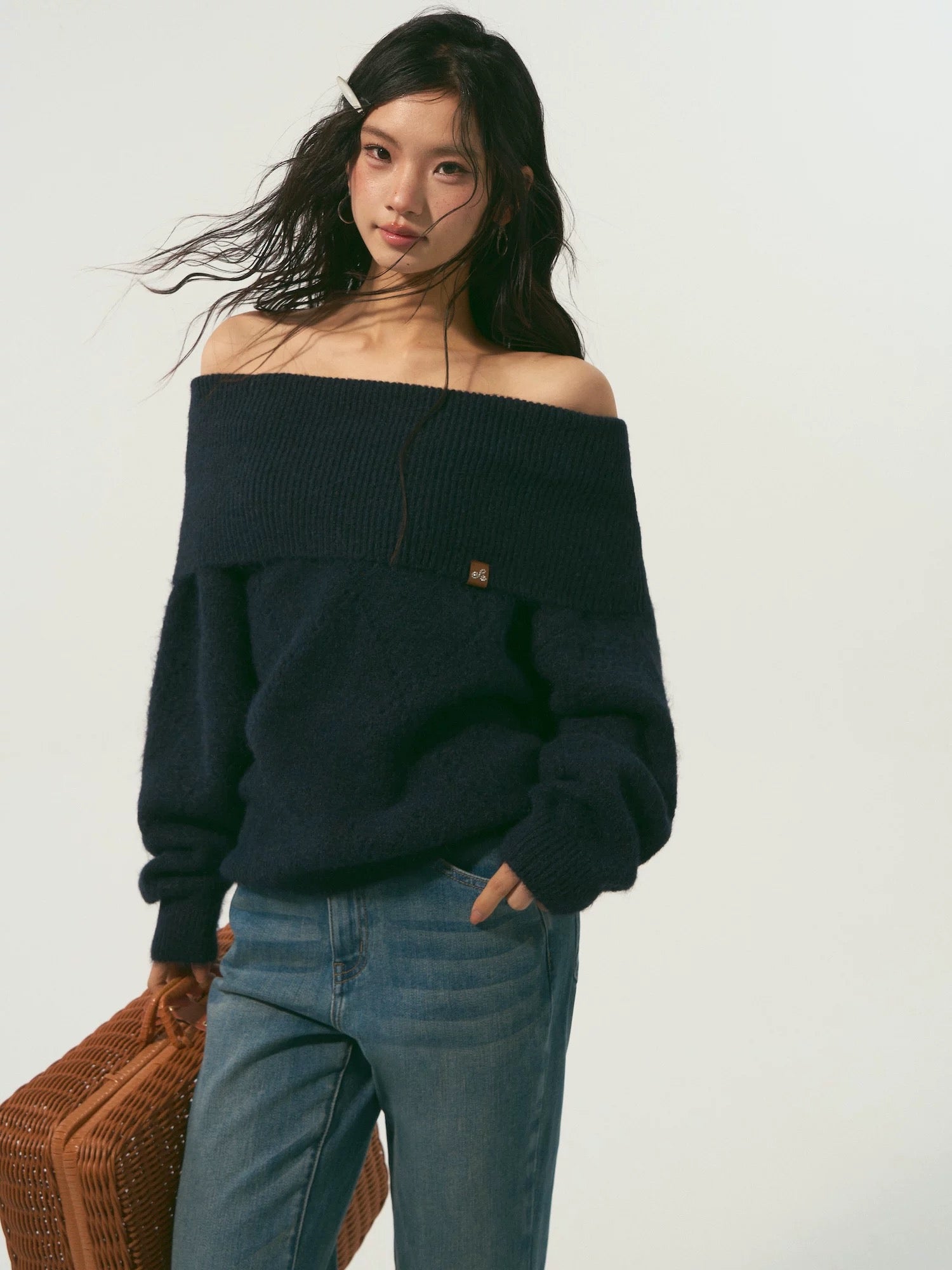 SOMESOWE Diamond grid hollow out shoulder sweater