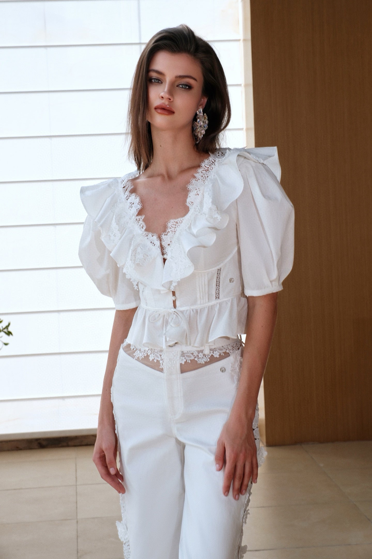 SHEERLUCK SLDD25204 Puff sleeve V-neck short top