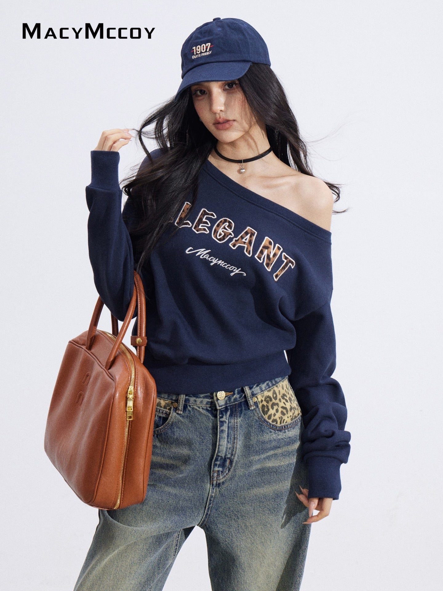 MacyMccoy MMC2026012 Off shoulder letter hoodie