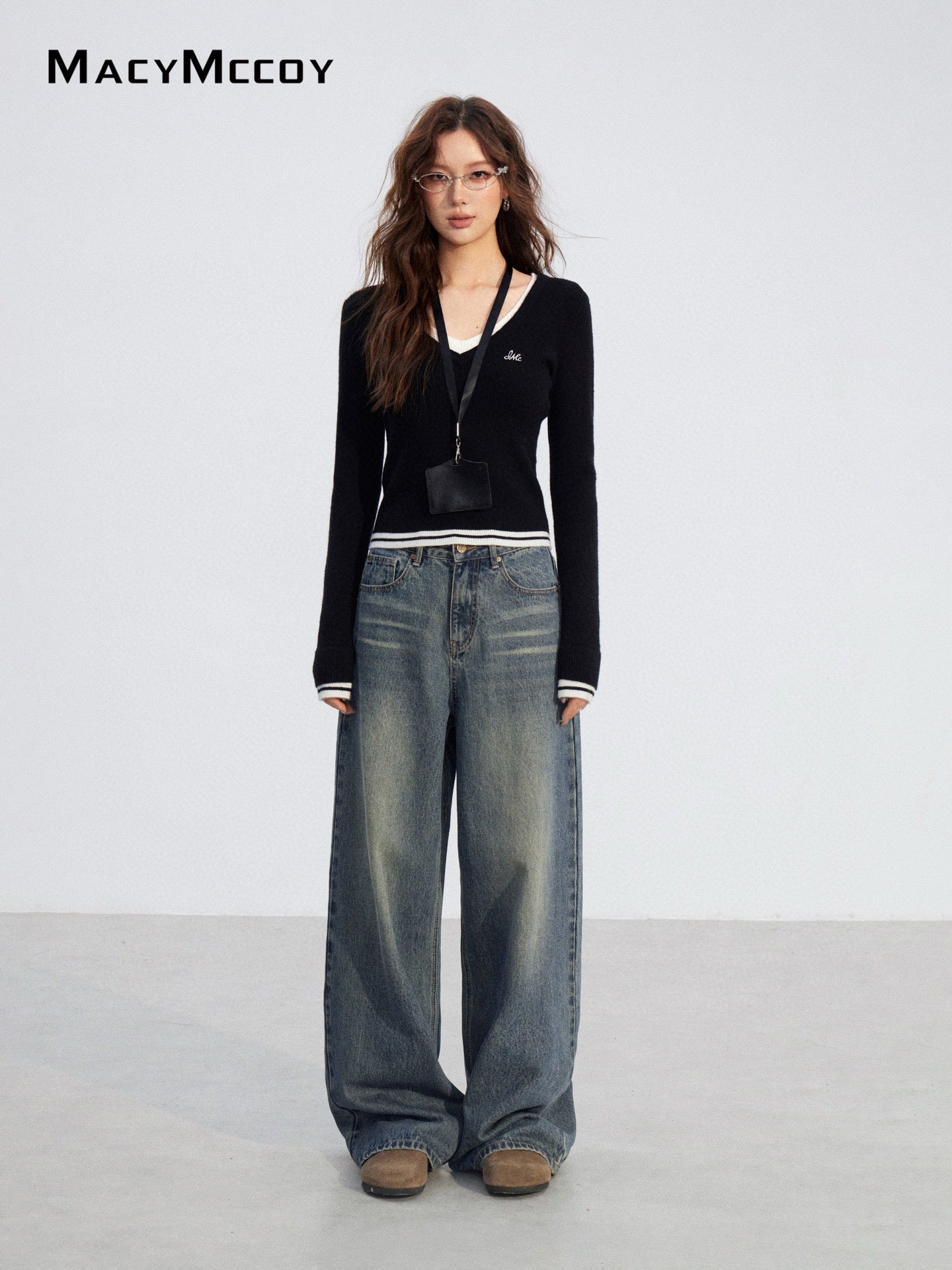 MacyMccoy MMC2025209 Color blocking V-neck base top