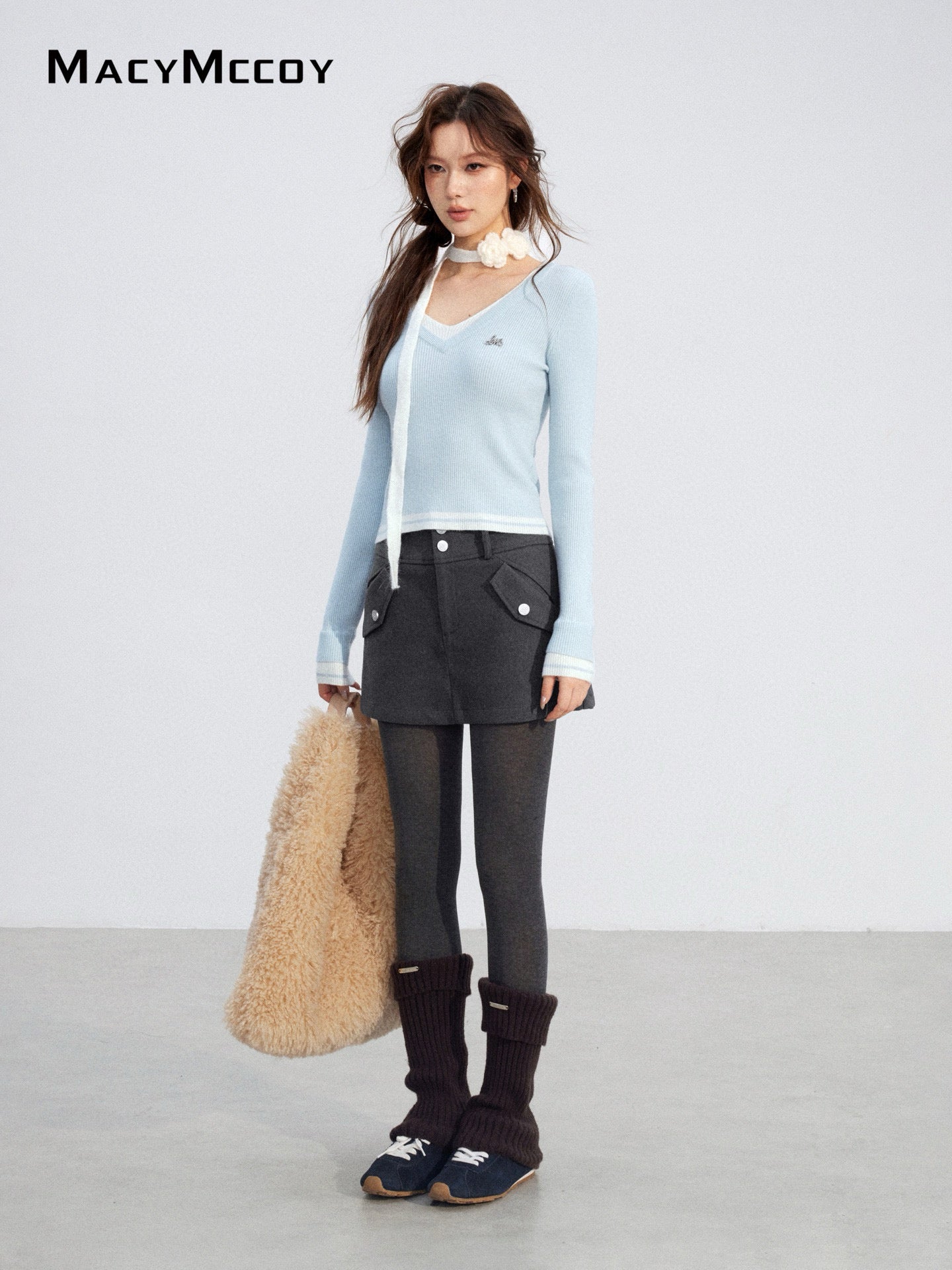 MacyMccoy MMC2025209 Color blocking V-neck base top