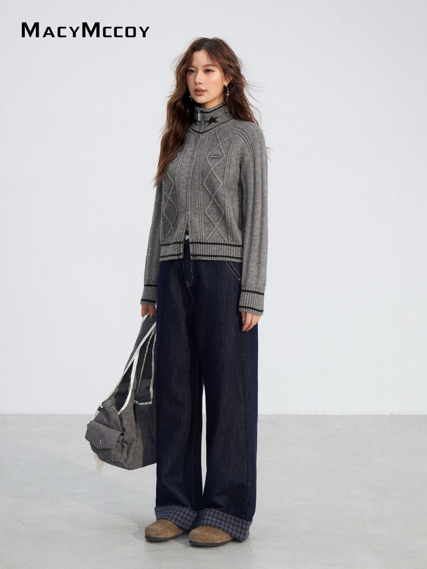 MacyMccoy MMC2025215 Contrast zip Fried Dough Twists sweater