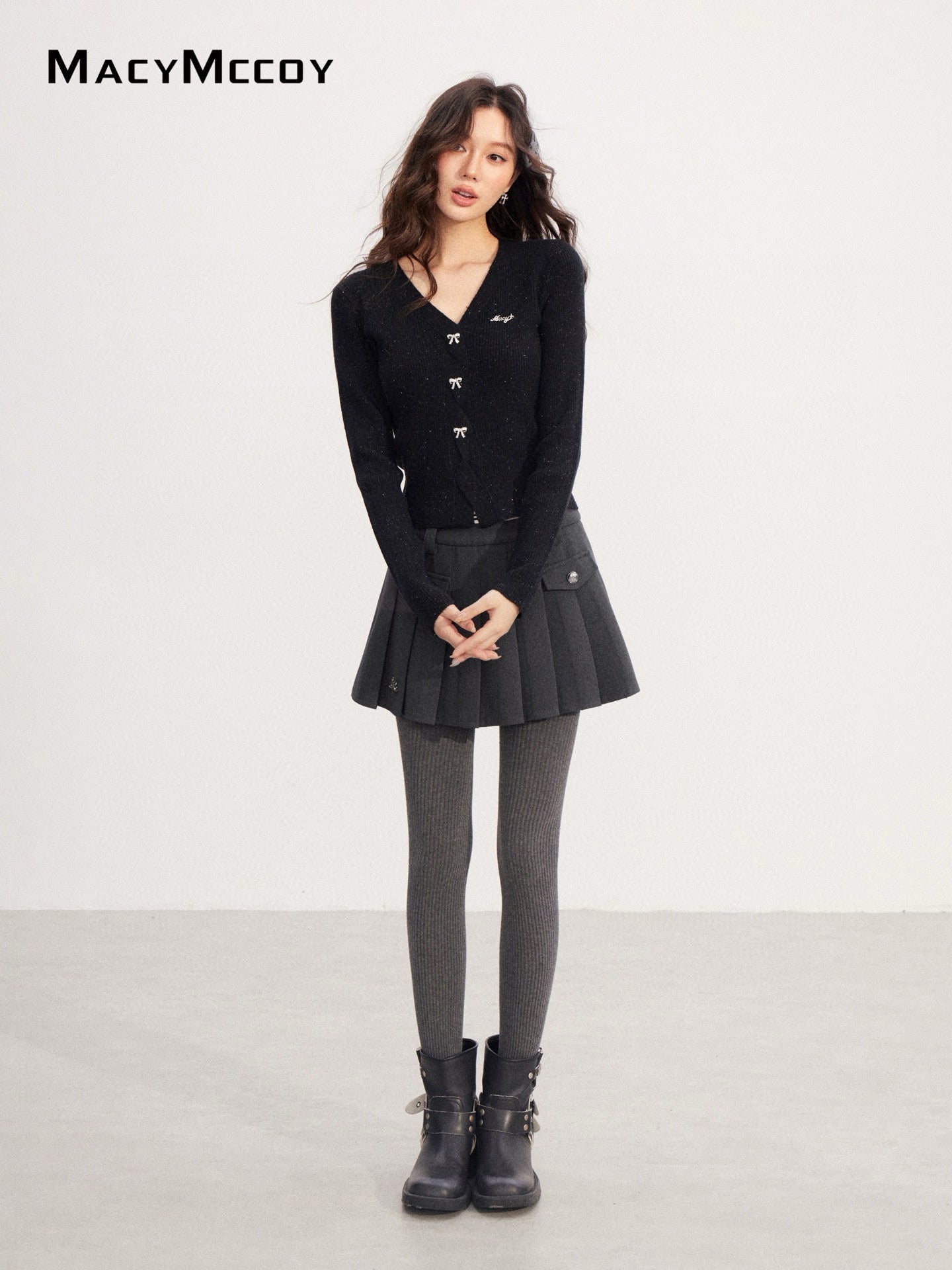 MacyMccoy MMC2025224 V-neck bright silk knitted base top