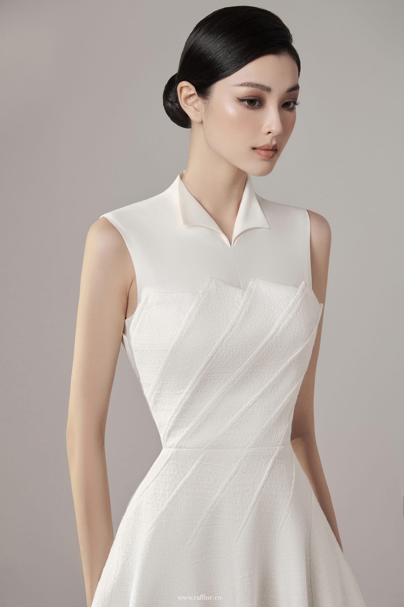 Raffiné KATHARINA KNIFE PLEATED MIDI DRESS