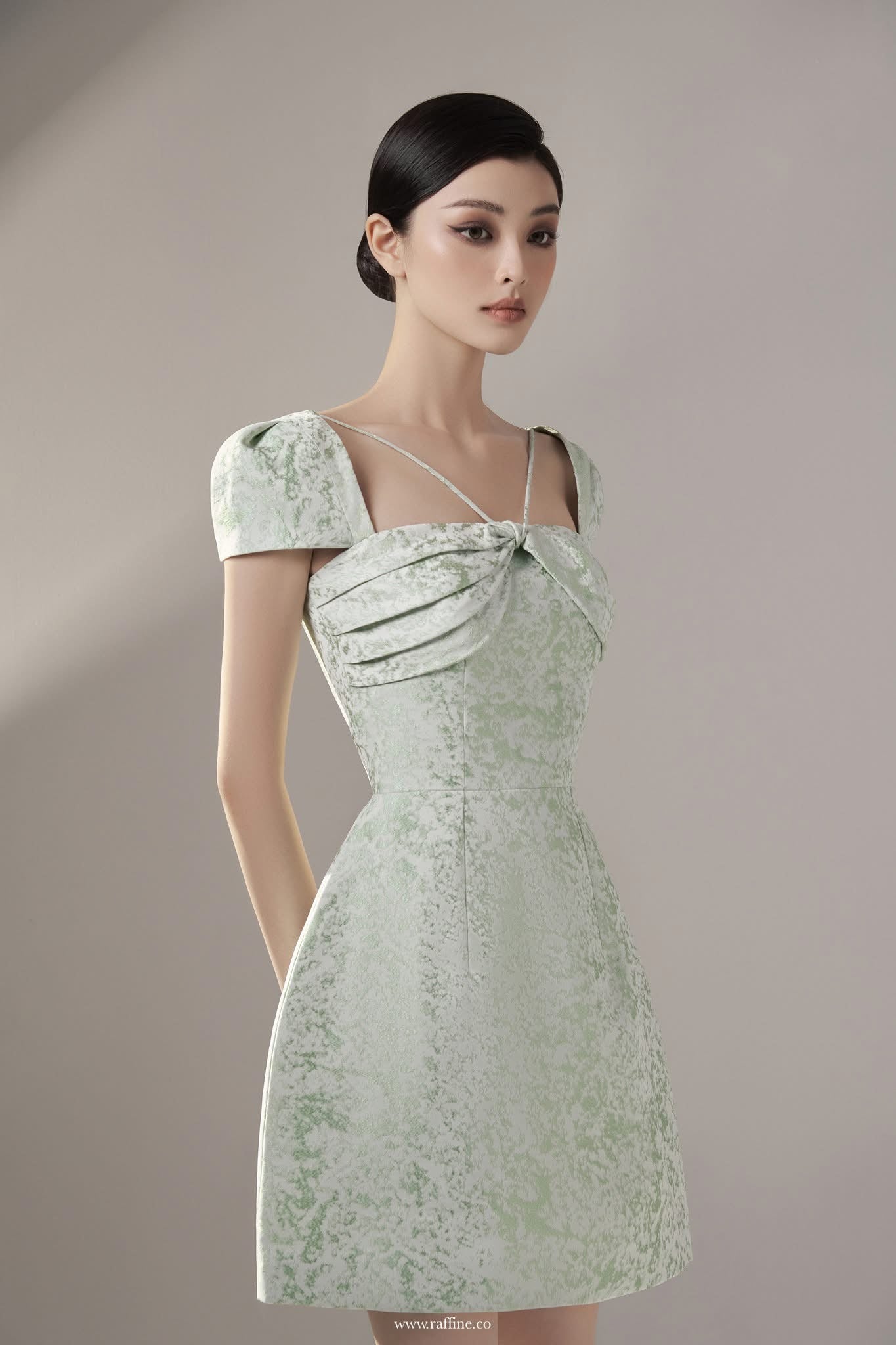 Raffiné ANSELLA PLEAT AND TWIST MINI DRESS