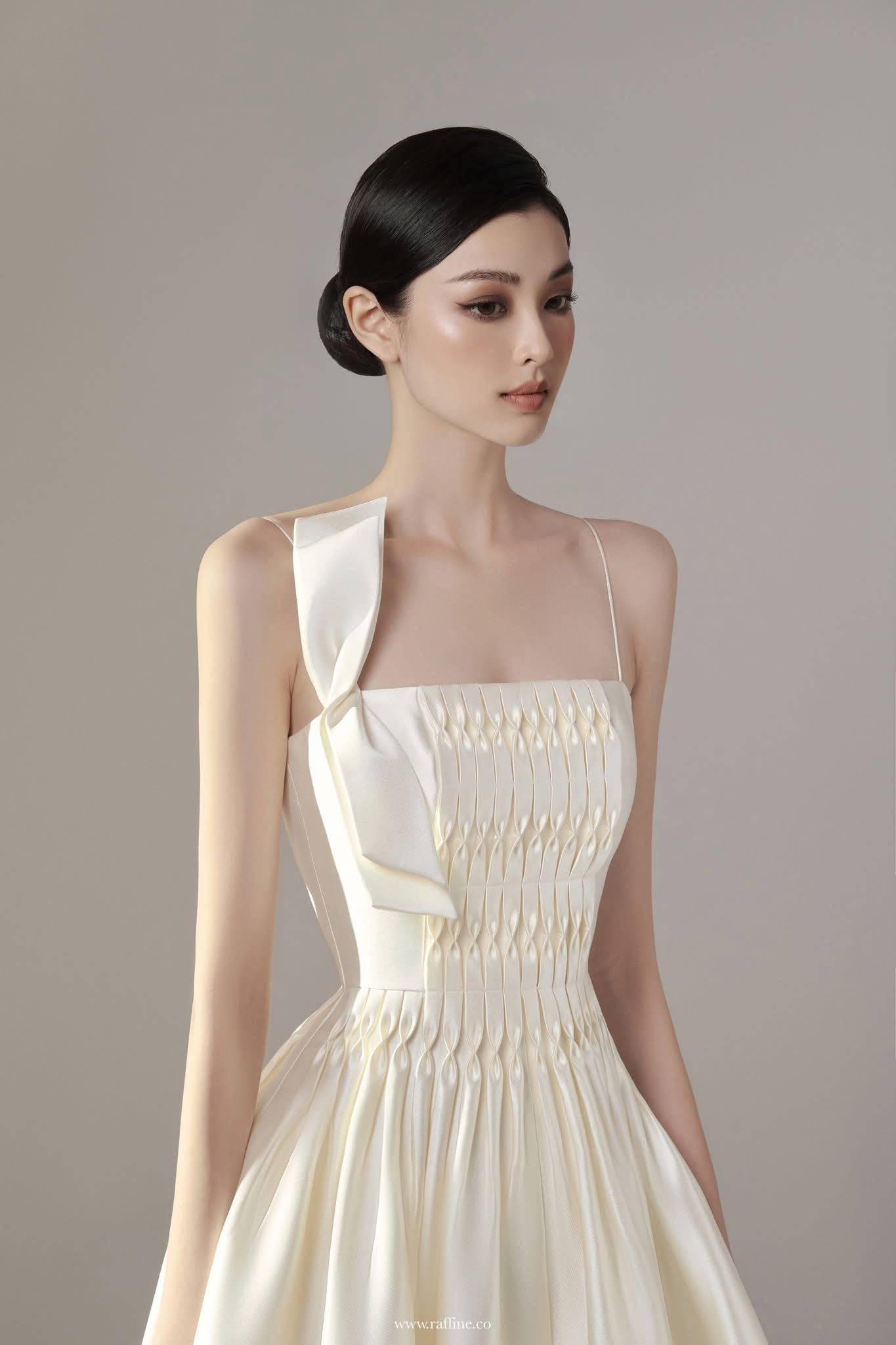 Raffiné EDETTE HONEYCOMB TUCKED MIDI DRESS
