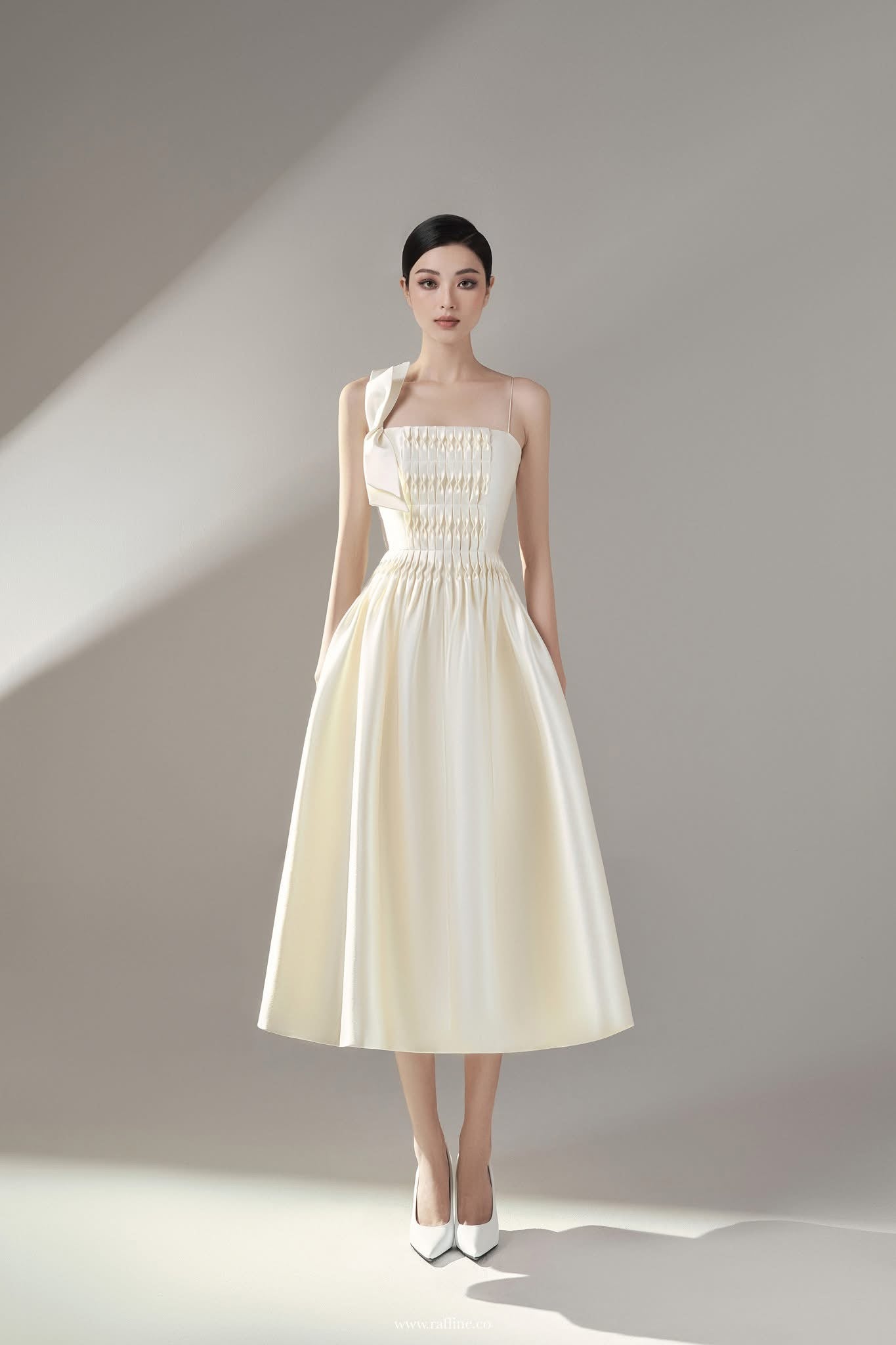 Raffiné EDETTE HONEYCOMB TUCKED MIDI DRESS