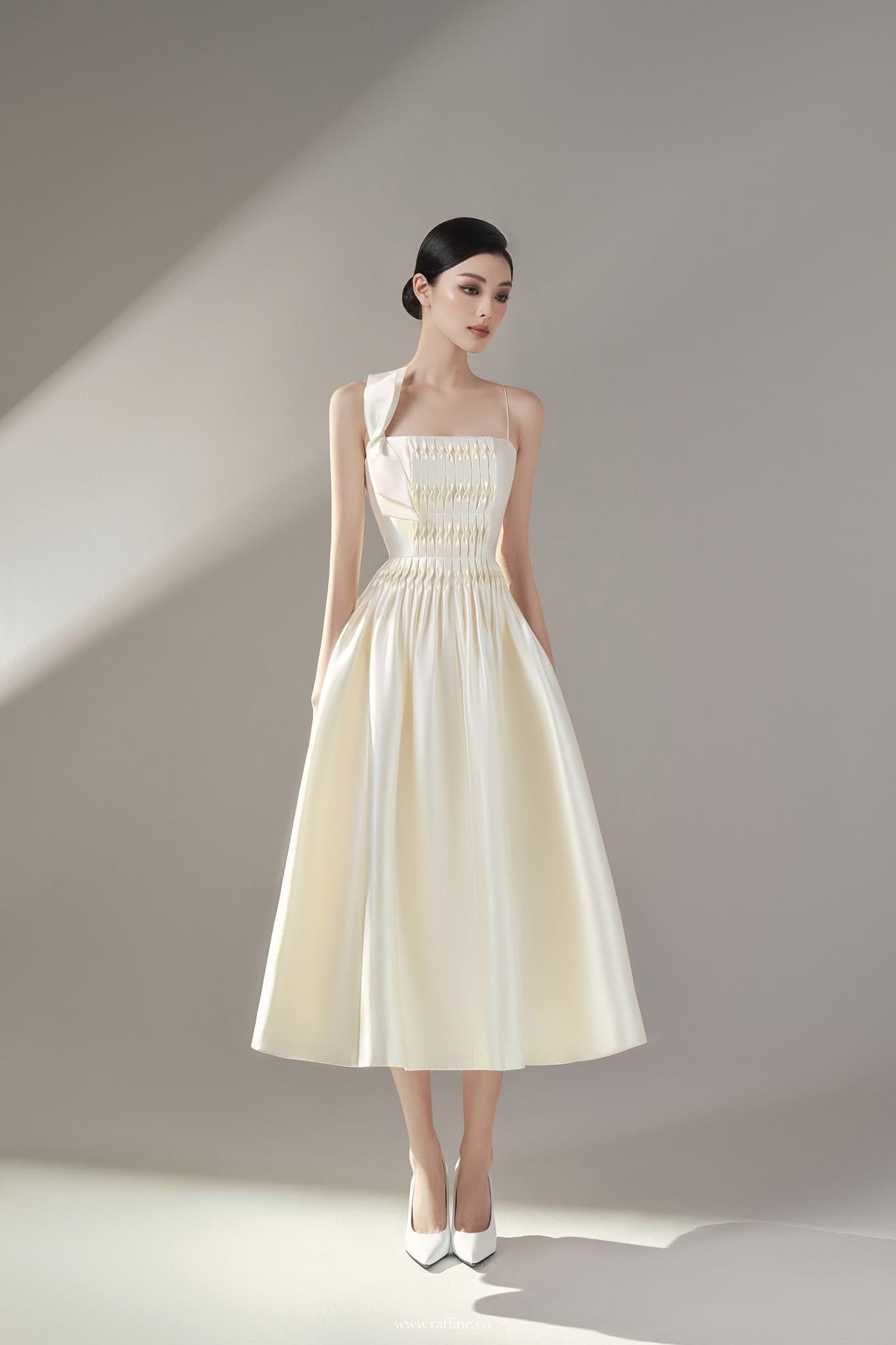 Raffiné EDETTE HONEYCOMB TUCKED MIDI DRESS
