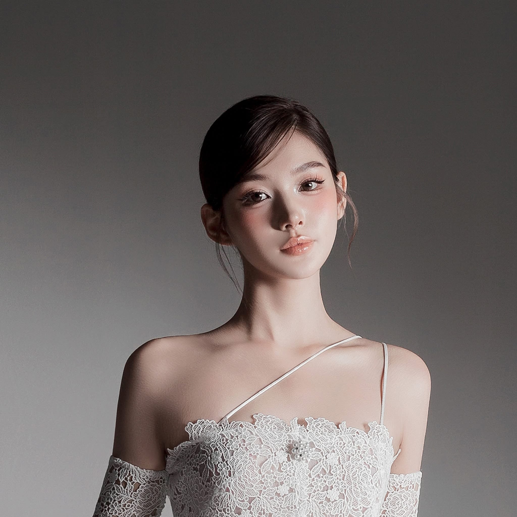Raffiné VERNI CUT-OUT LAYERED LACE MINI DRESS