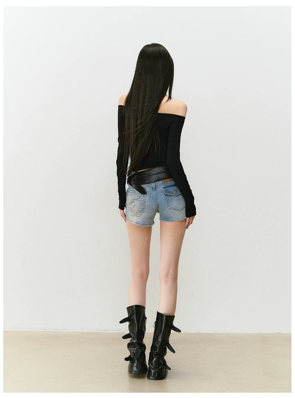 VIA PITTI VIABTP370 Rhinestone one shoulder top