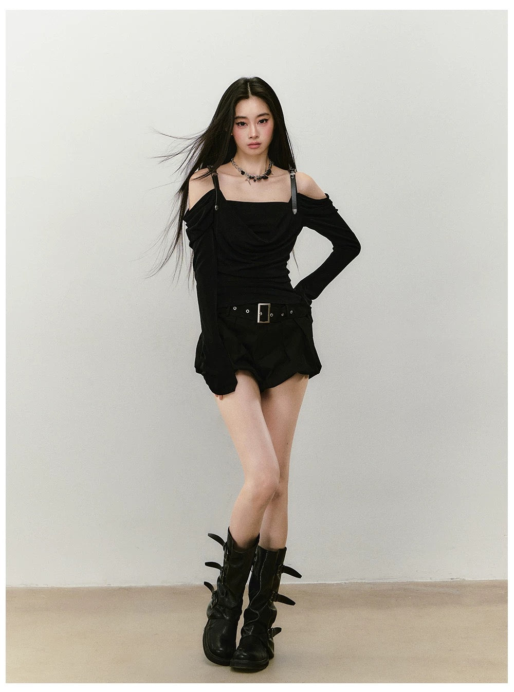 VIA PITTI VIABTP421 Leather strap off shoulder top