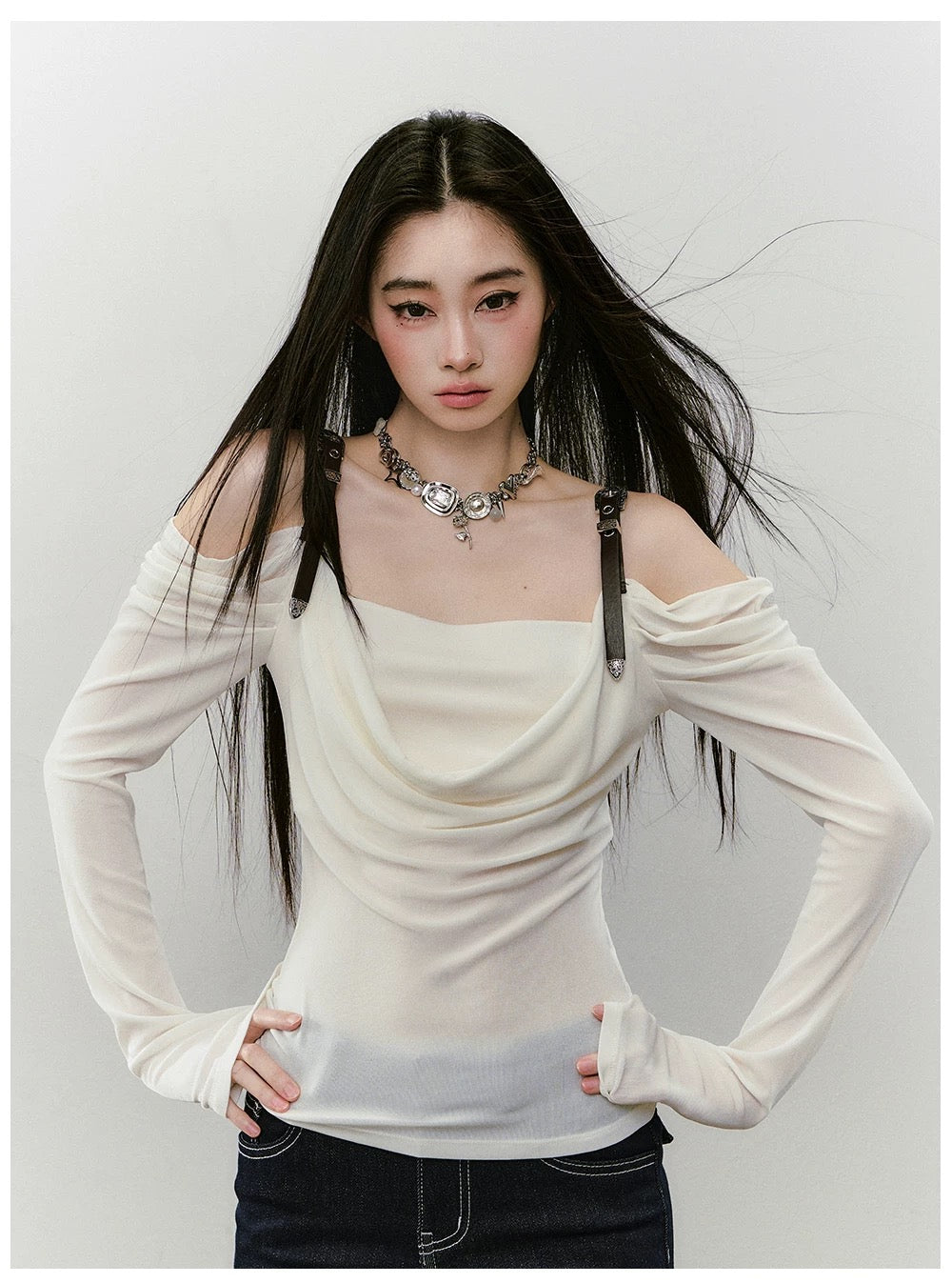 VIA PITTI VIABTP421 Leather strap off shoulder top