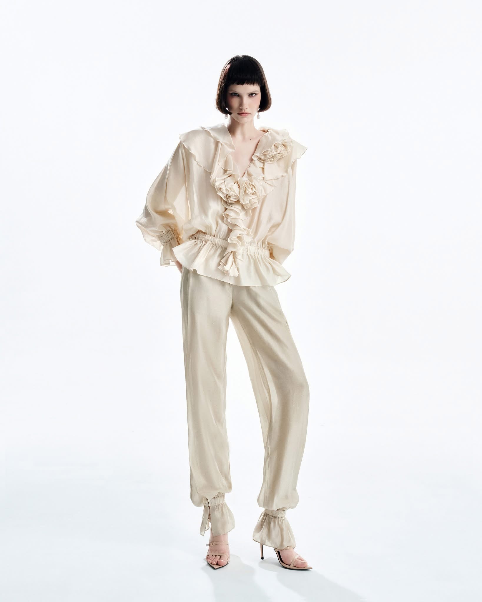 MUST HAVE Ruffled V-Neck Blouse & Baggy Trousers