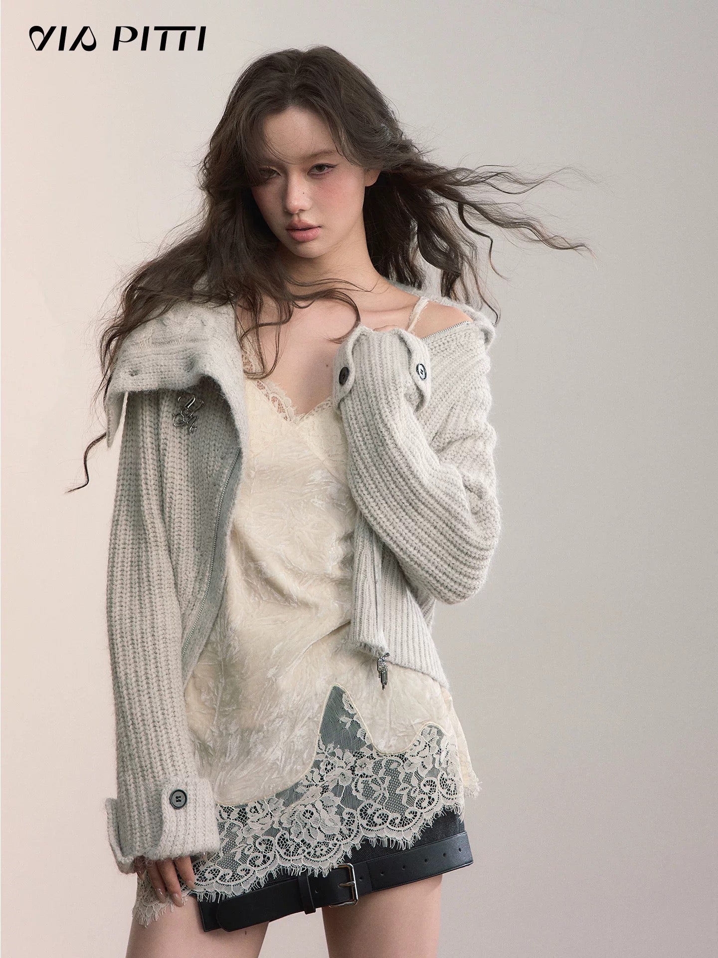 VIA PITTI VIADK607 Collar zipper knitted cardigan