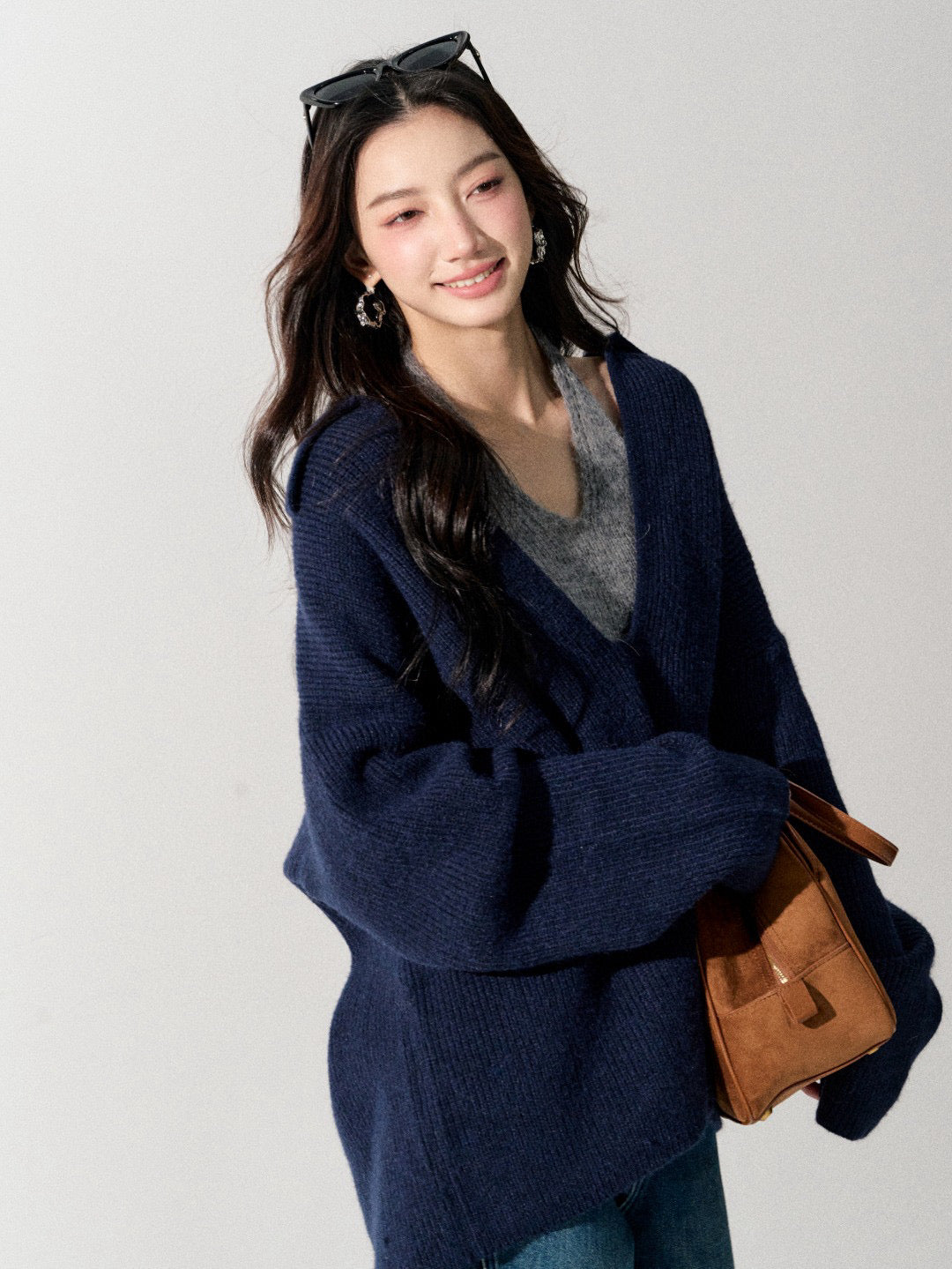 Lafreedom LAF350925 Lazy style V-neck sweater top