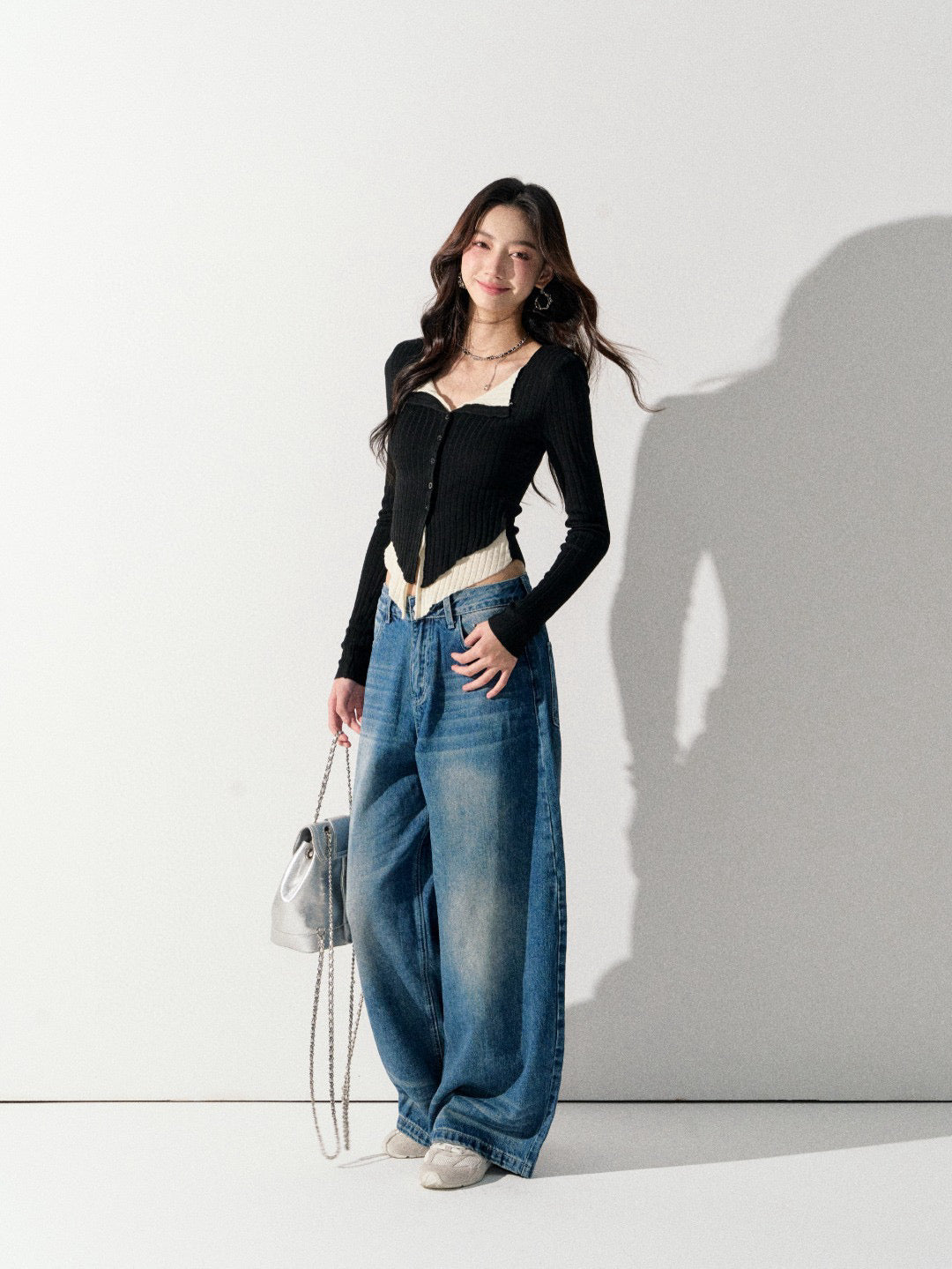 Lafreedom LAF350916 Fake two-piece color-block V-neck knit sweater