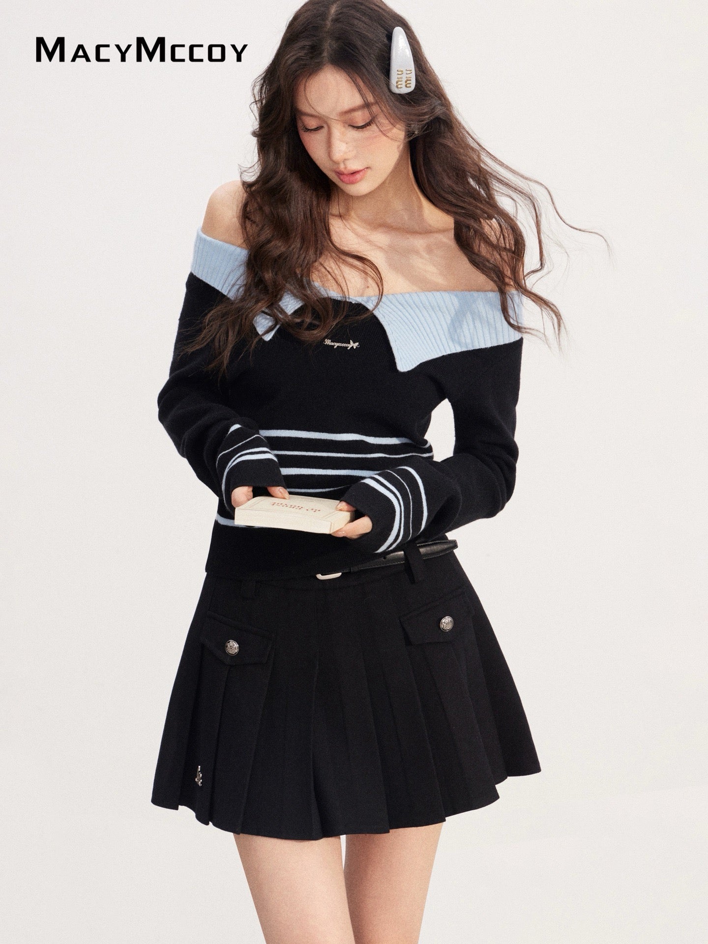 MacyMccoy MMC2025234 Color blocked lapel knit top