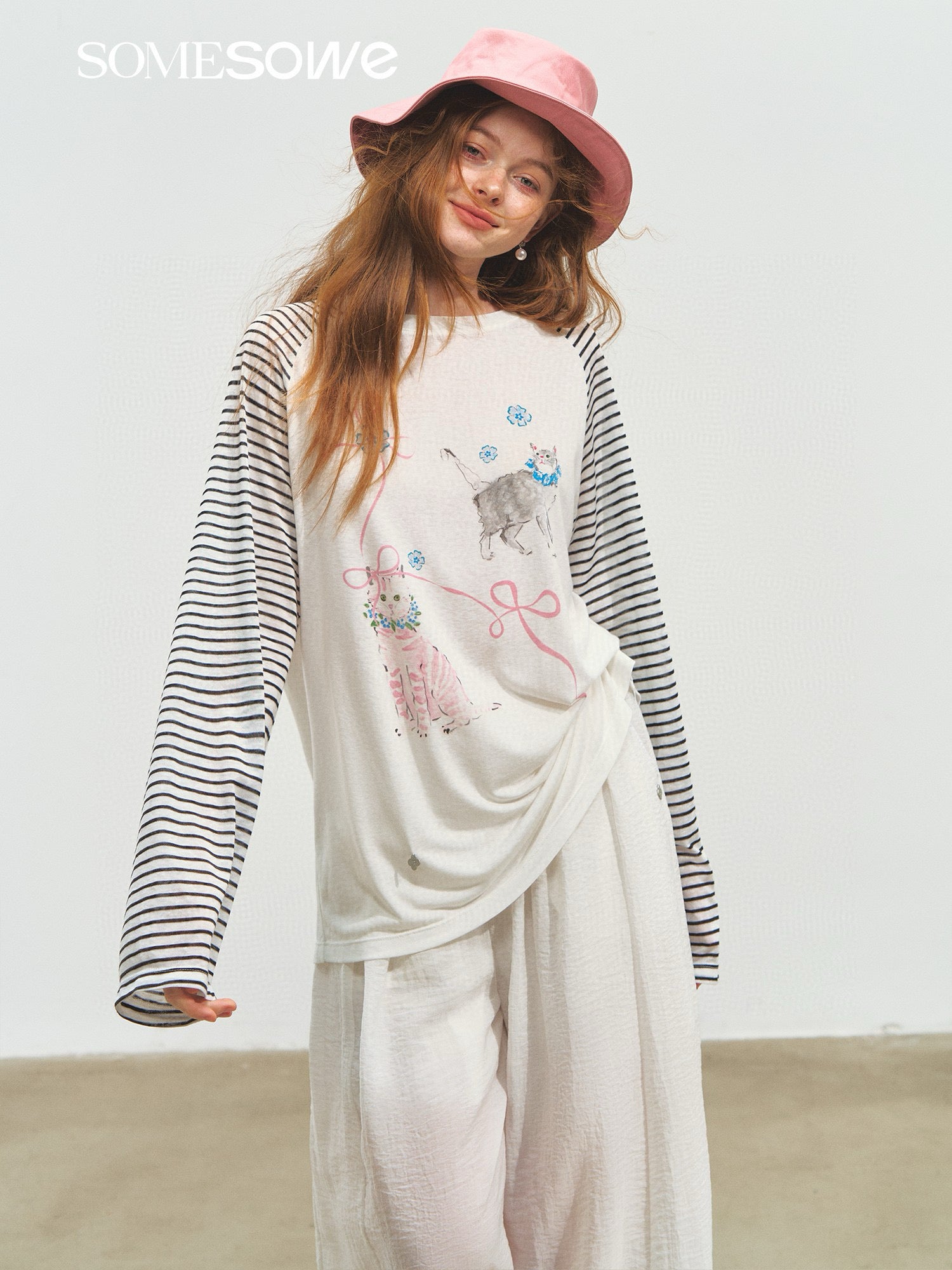 SOMESOWE S2508160 Cat printed striped patchwork top