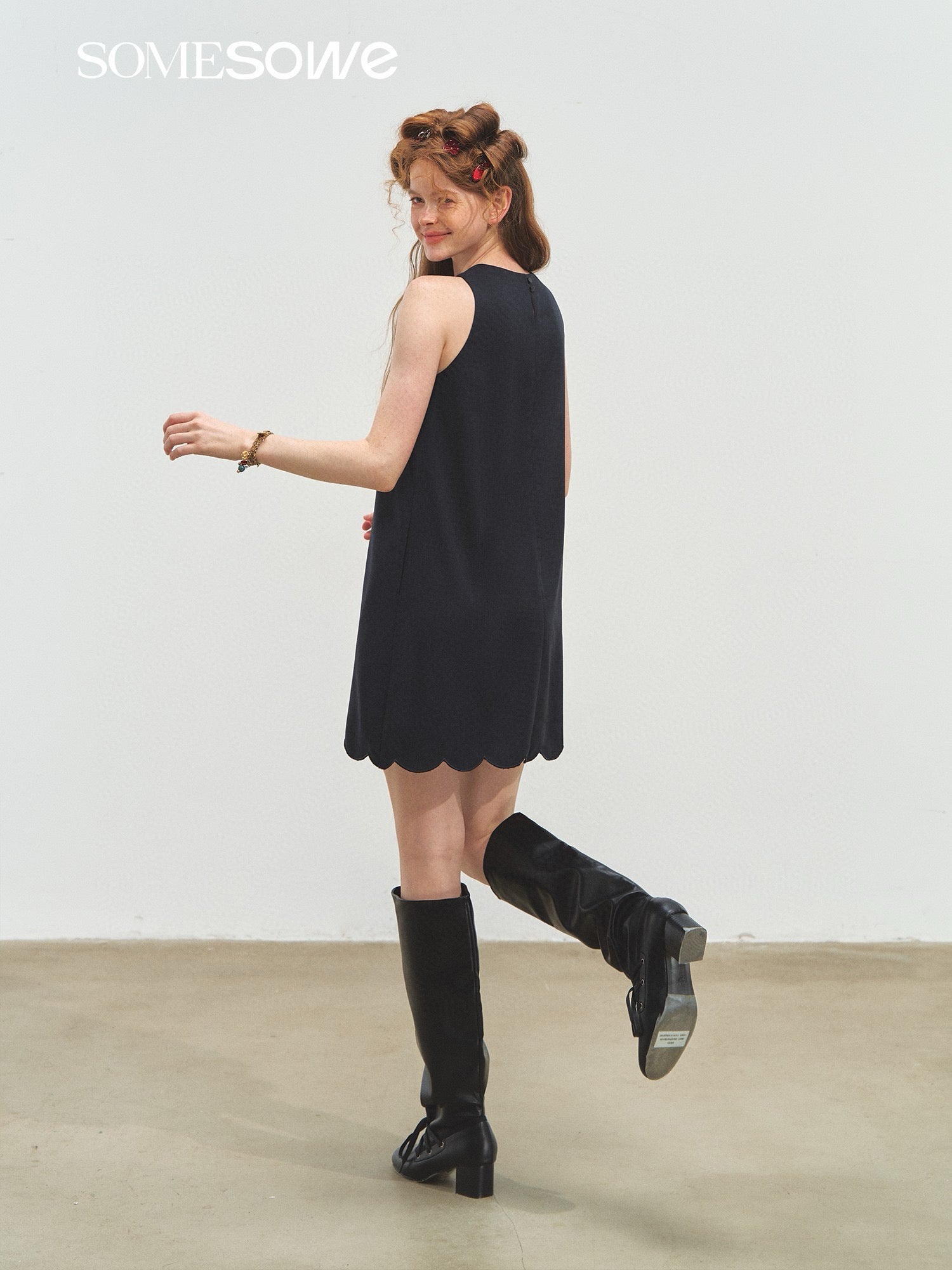 SOMESOWE S2508177 Hand hook flower dress