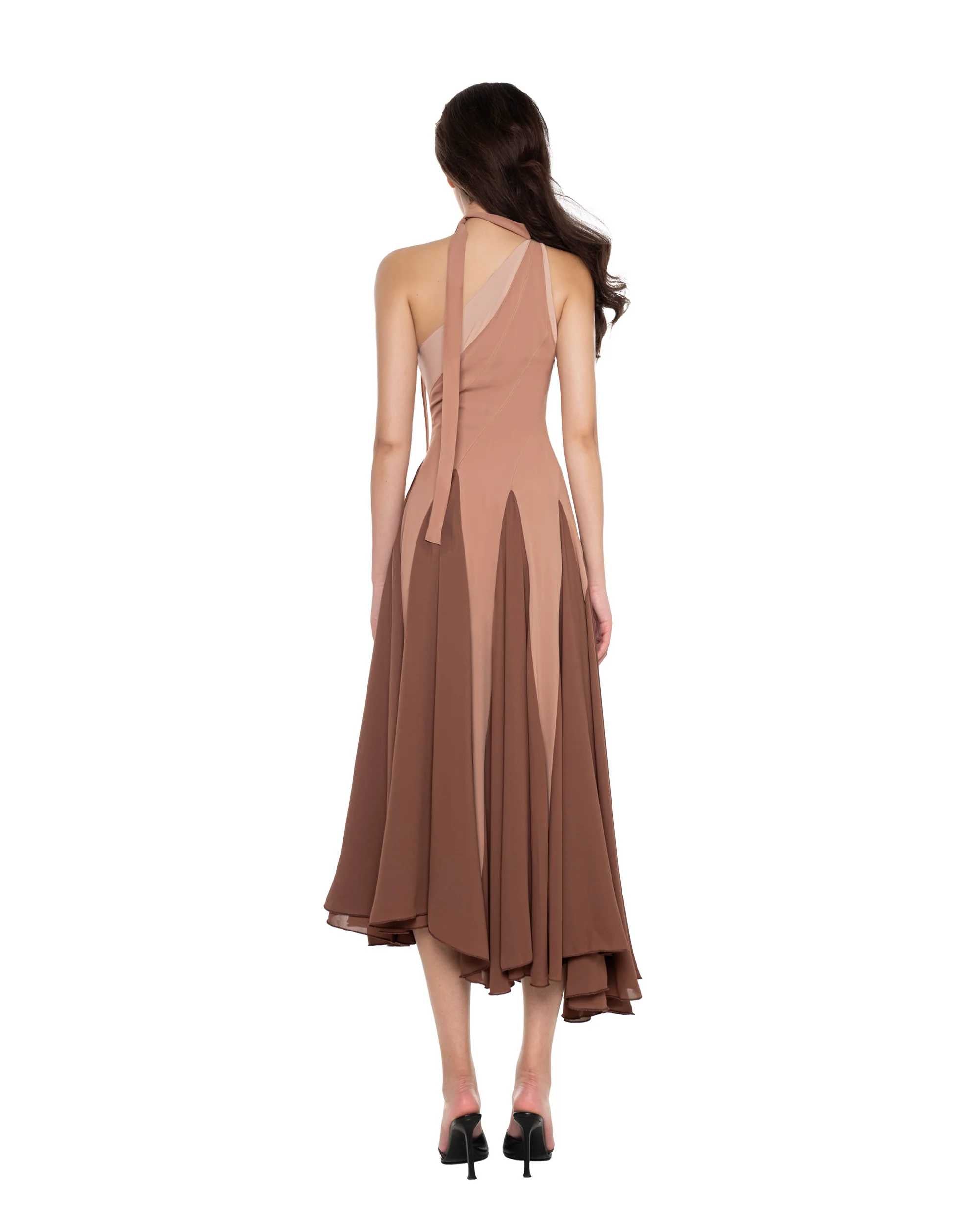 Huelleyrose Belle Dress with Flower Pin