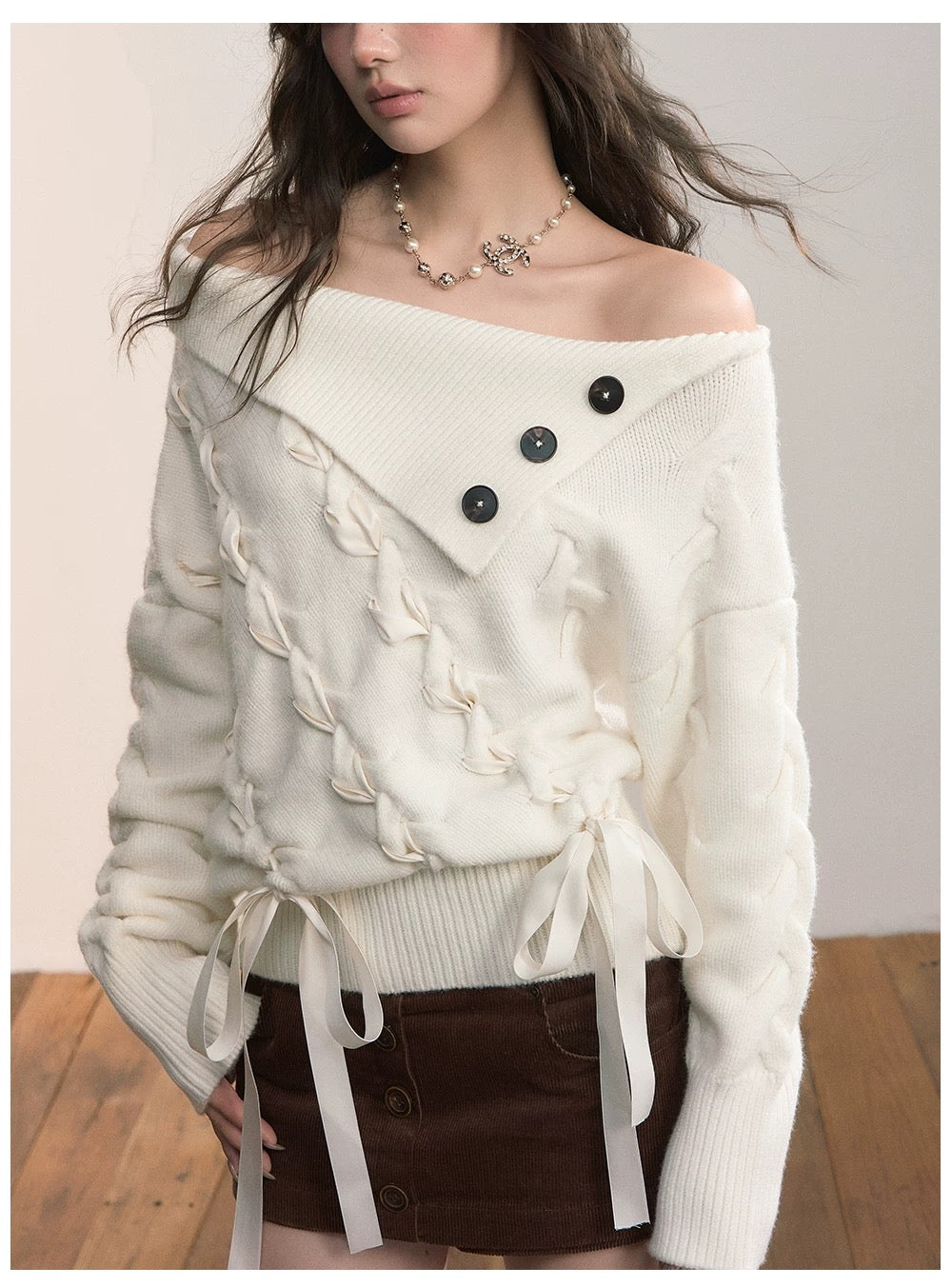 VIA PITTI VIADK658 Off shoulder twisted flower loose sweater