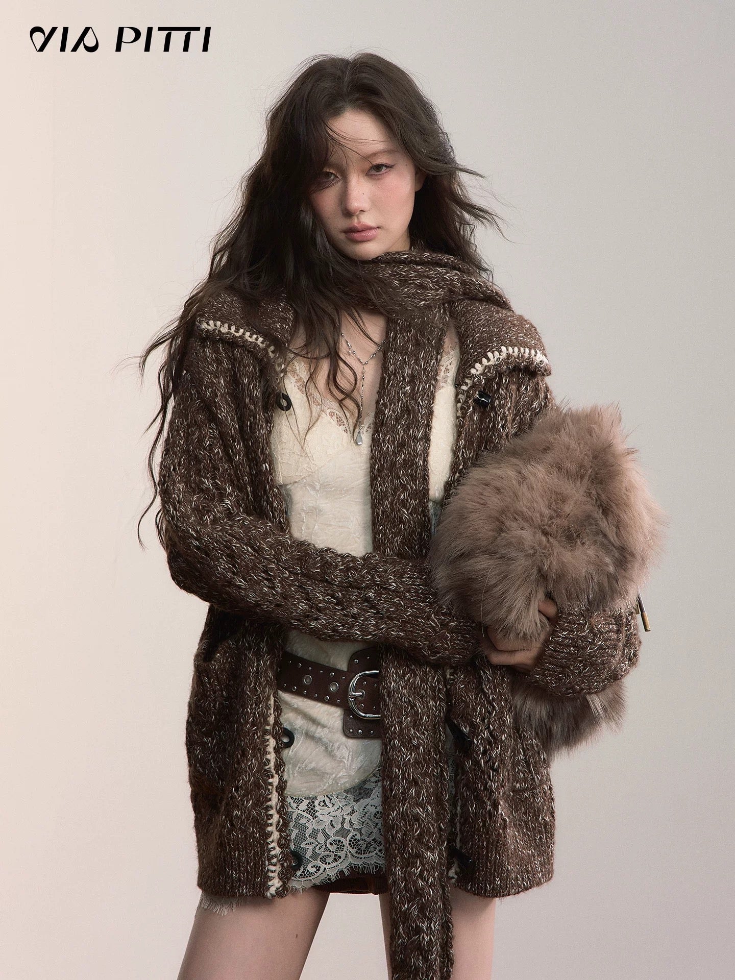 VIA PITTI VIADK620&VIADK646 Bull horn button loose sweater jacket + scarf set