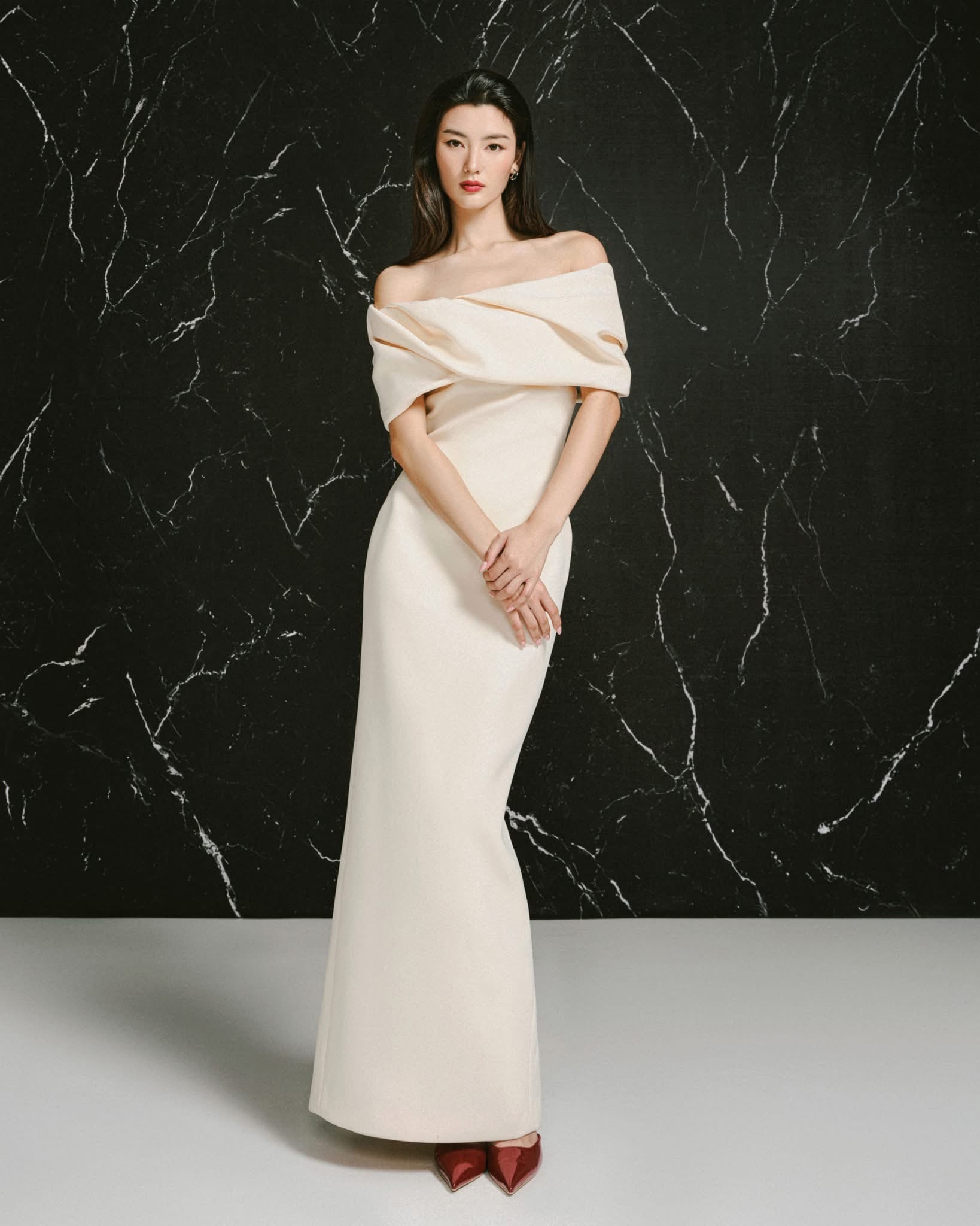 LANE JT BENITA OFF SHOULDER LONG DRESS