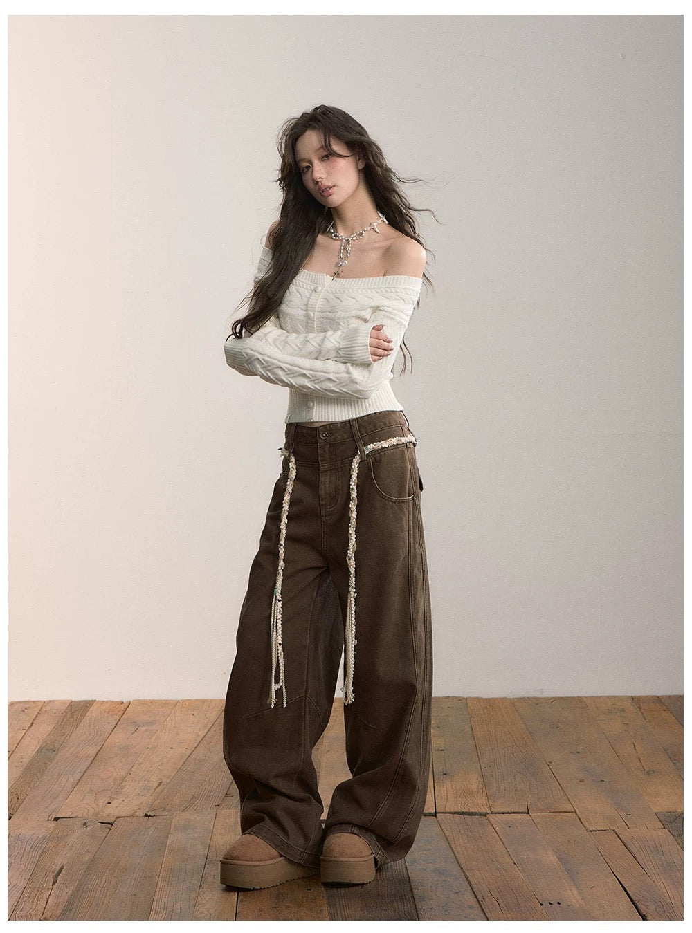 VIA PITTI VIADK618 Off shoulder round neck two in one short twisted flower sweater