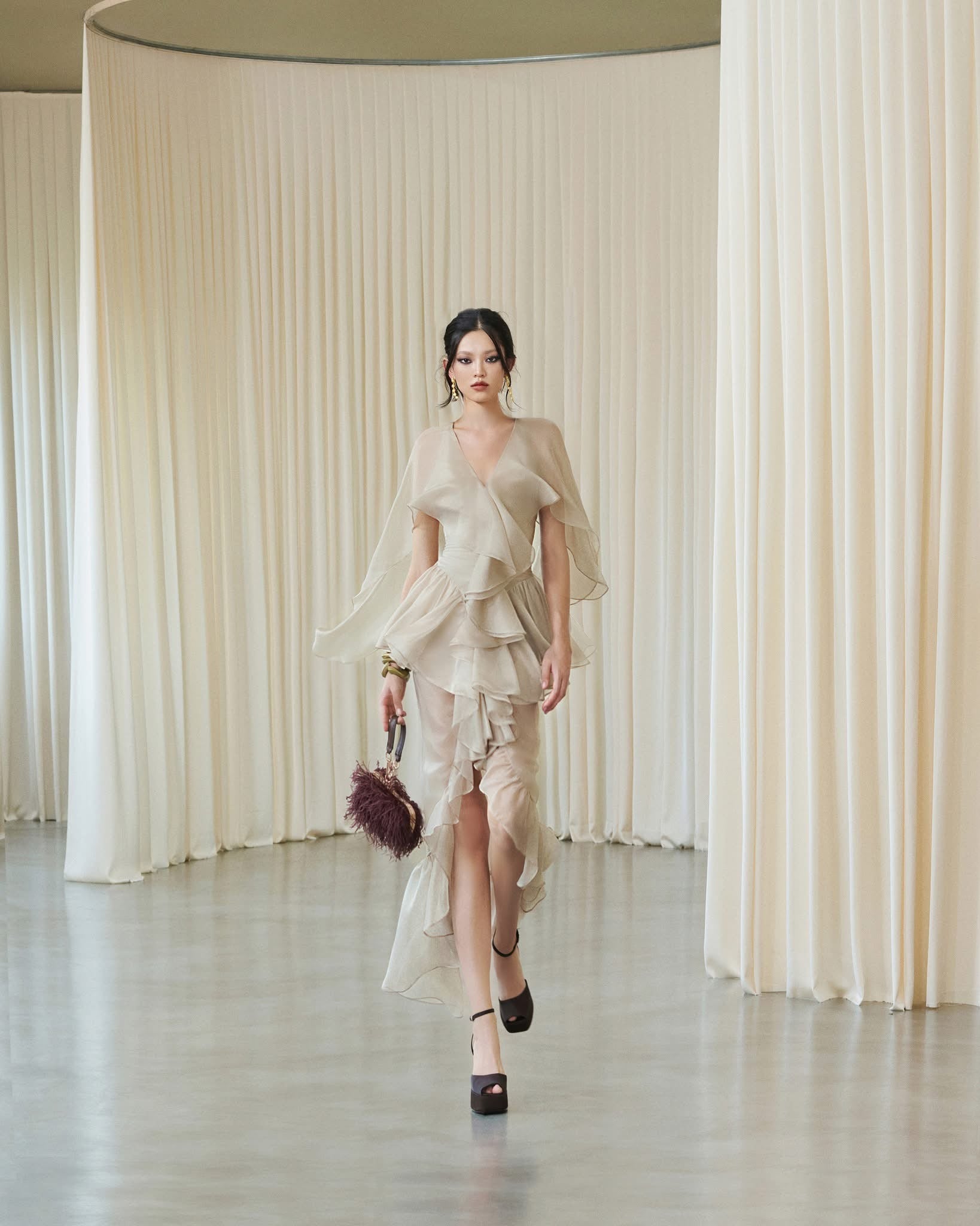 MUST HAVE Layered ruffle midi dress