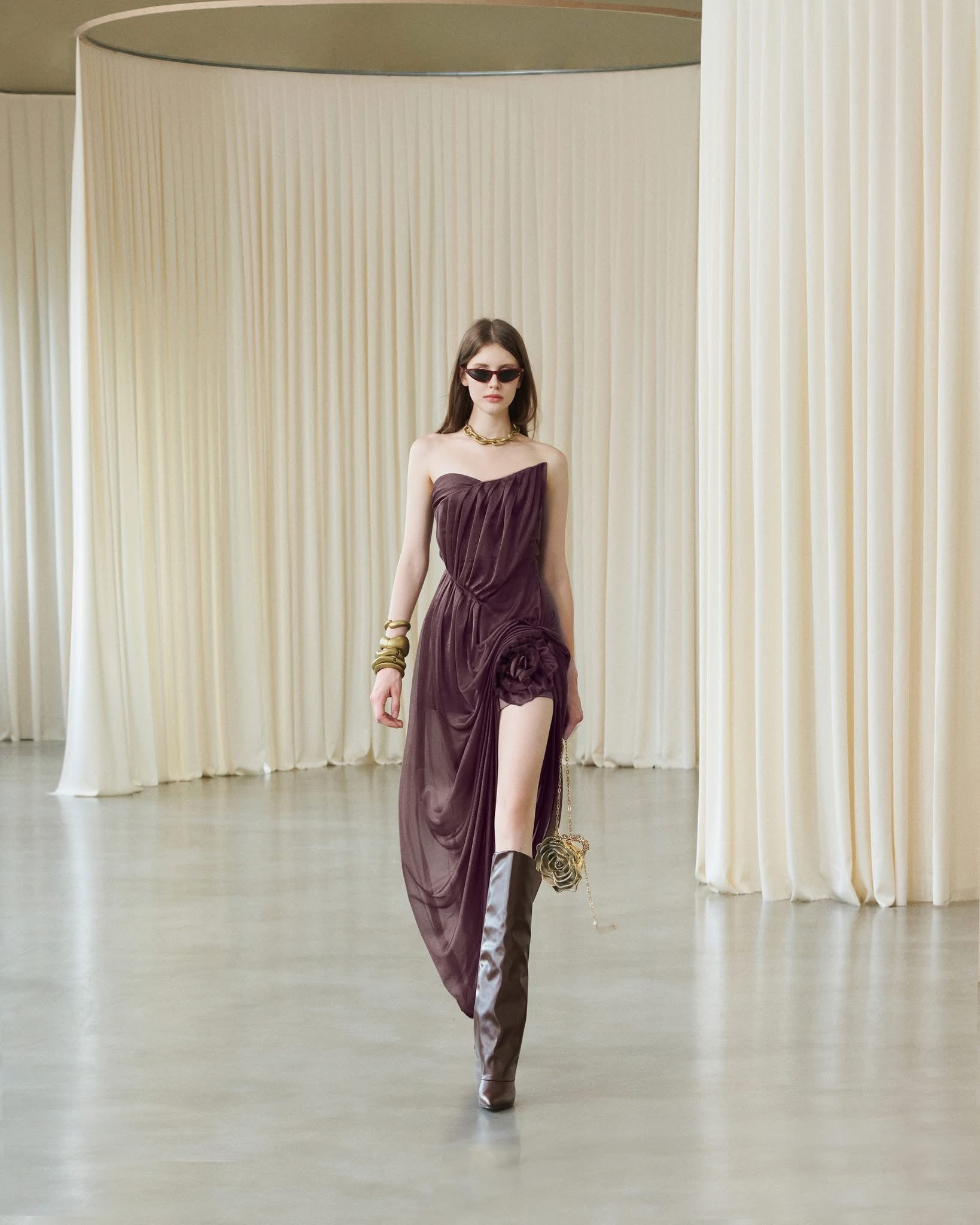 MUST HAVE Structured strapless asymmetric dress