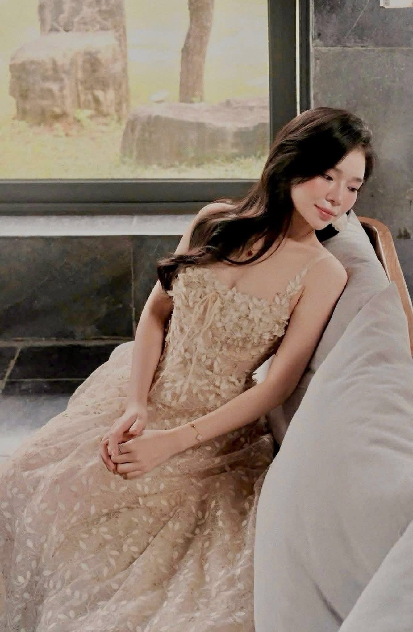 XY Bymyxy Gold lace dress