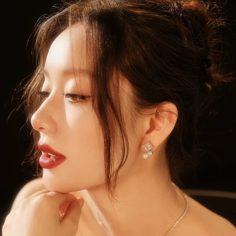 ABYB CHARMING Feast Earring