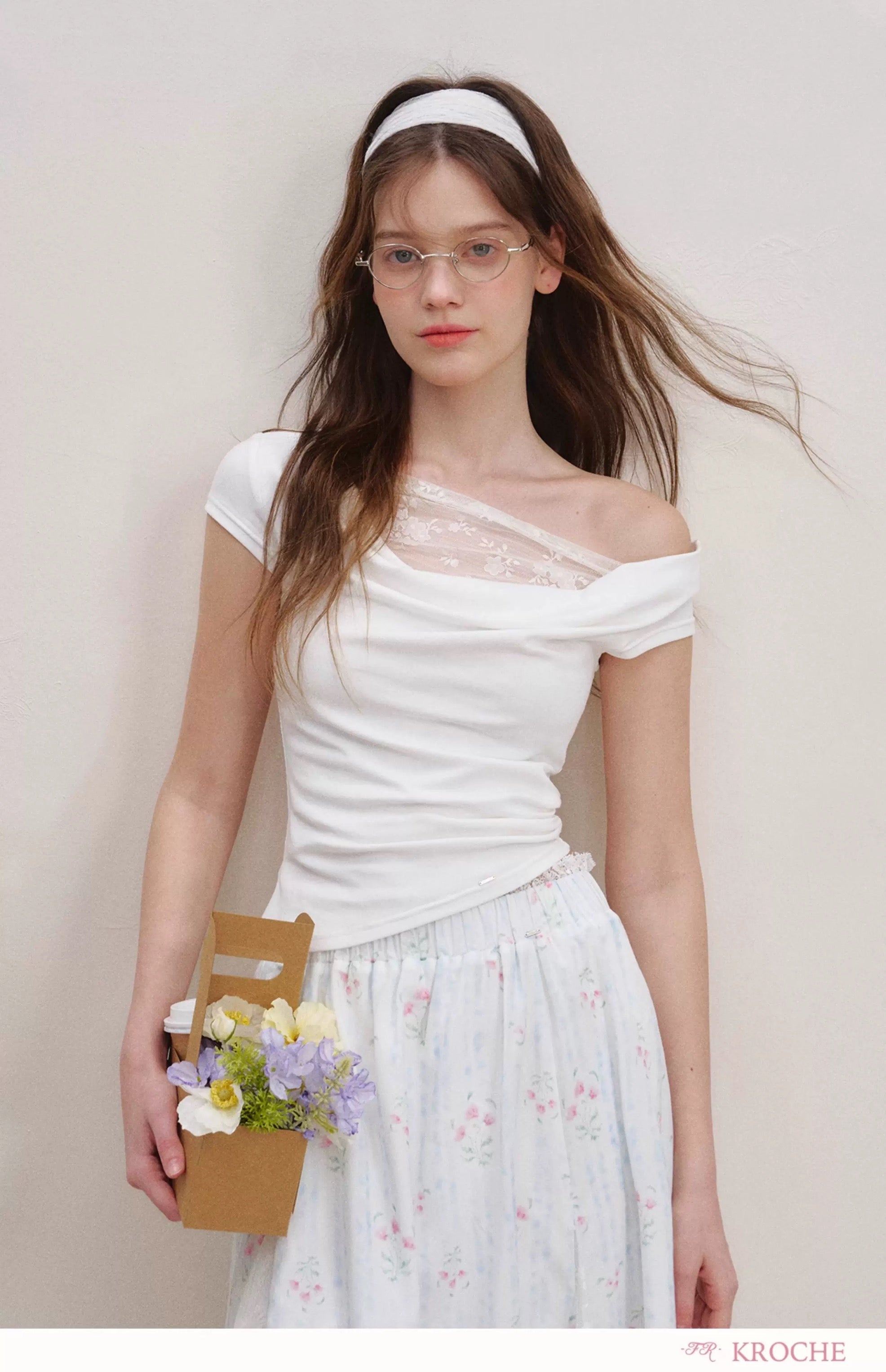 Kroche Irregular design one shoulder short sleeved T-shirt