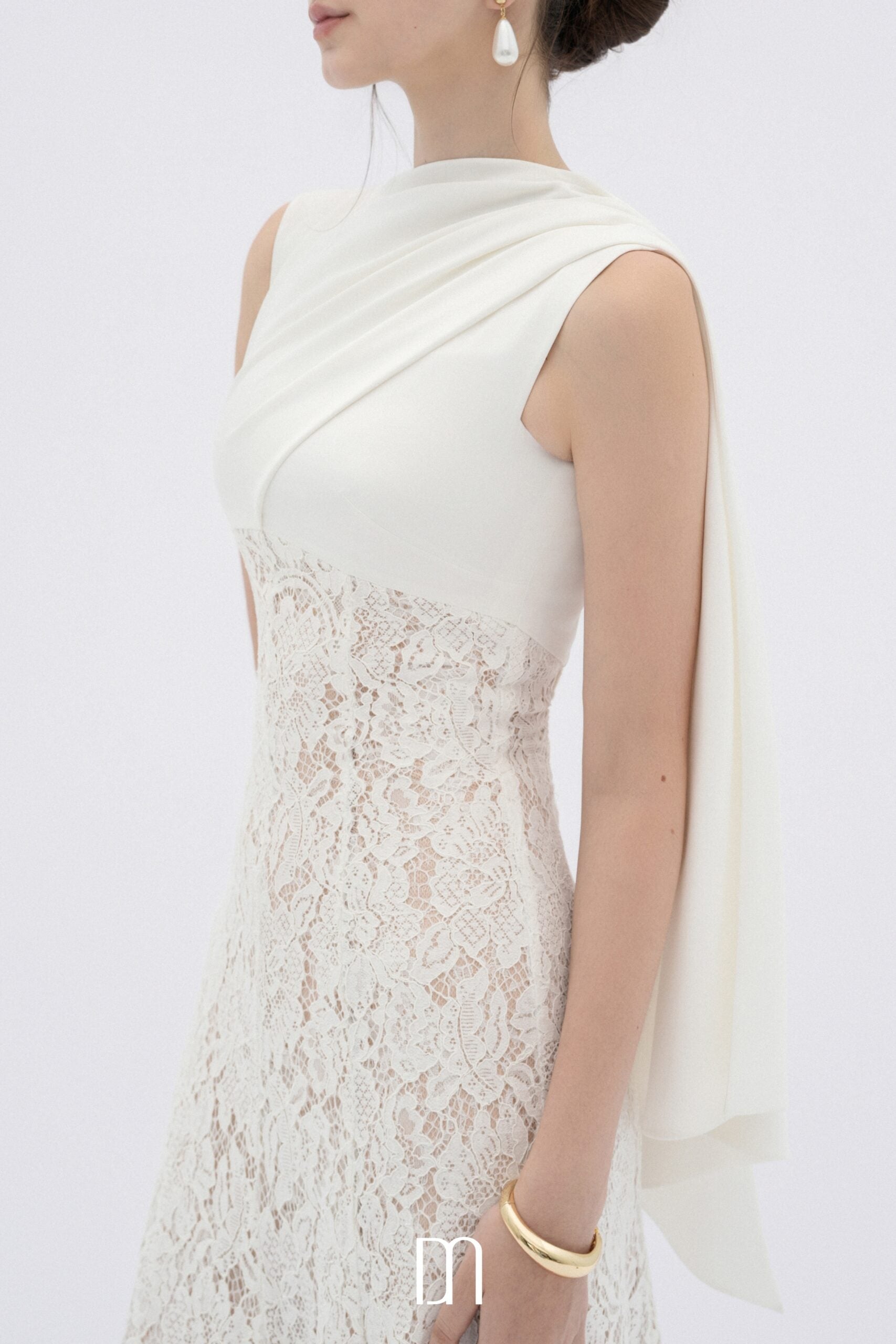 BYDENIO Velin lace midi dress with draped silk neck